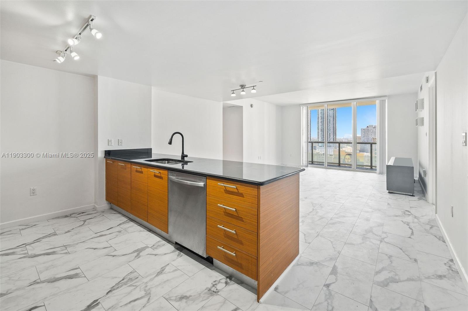 50 BISCAYNE CONDO - Residential Lease