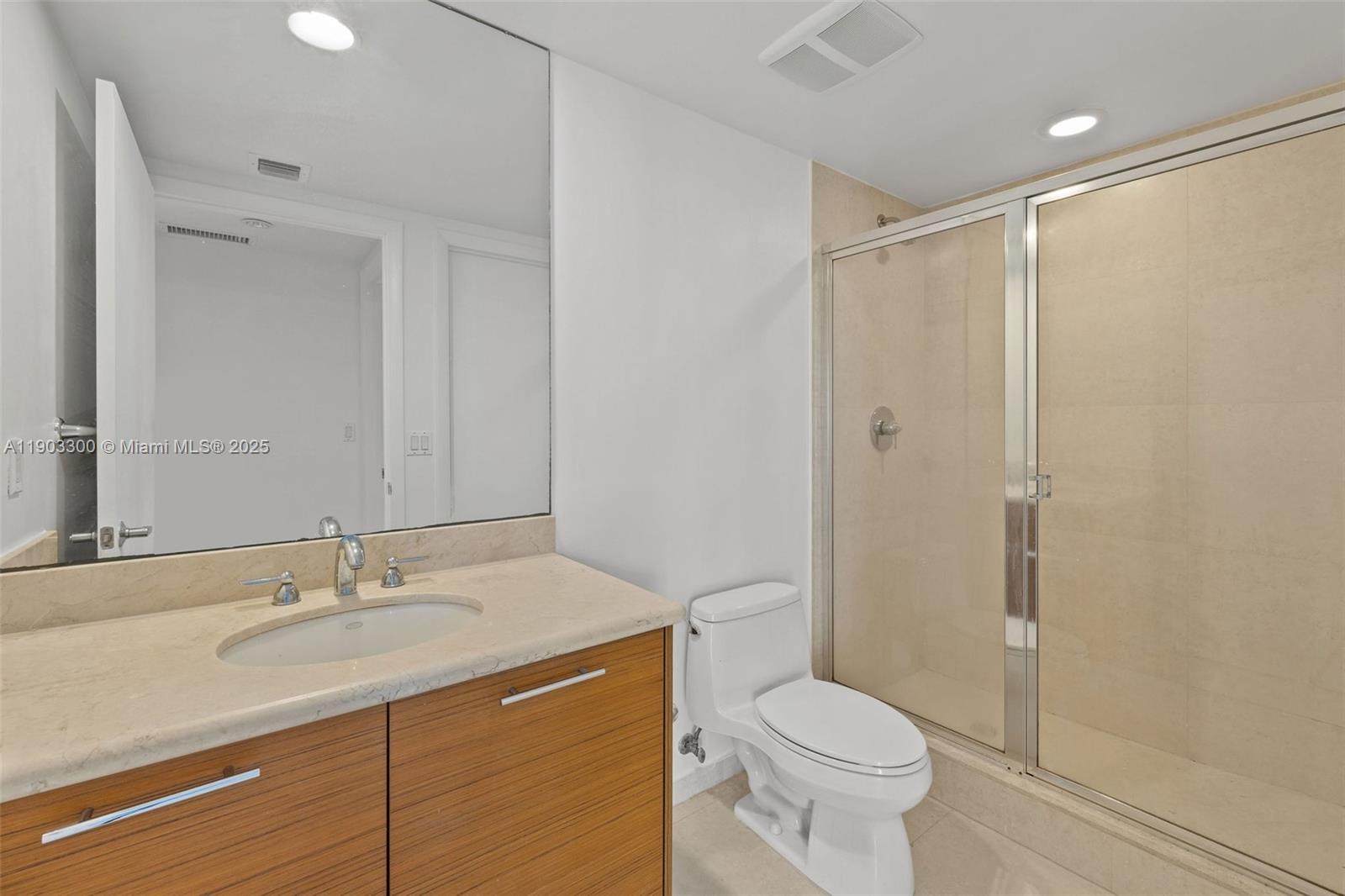 50 BISCAYNE CONDO - Residential Lease