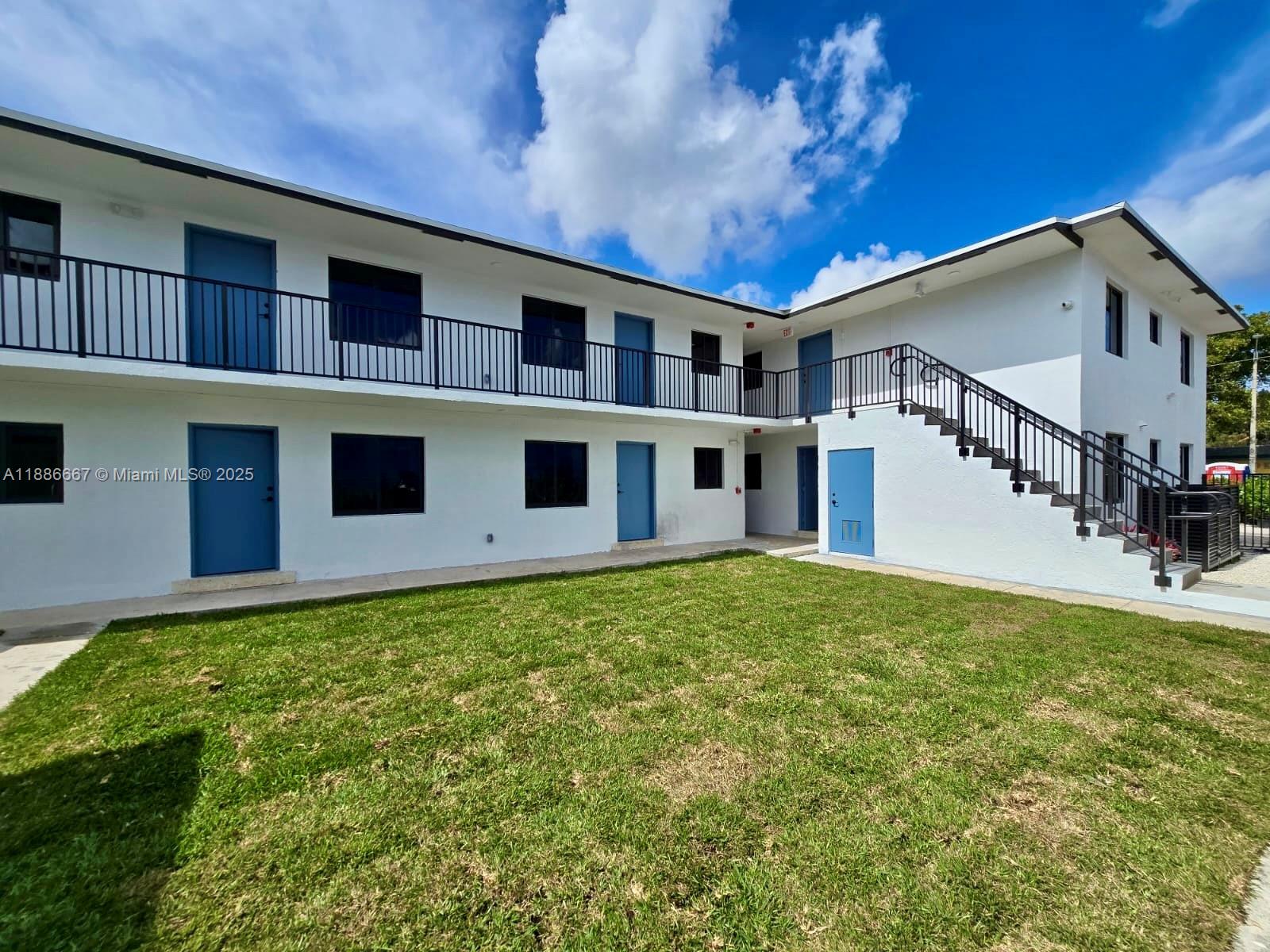 DIXIE HIGHWAY TRACK - Residential Lease