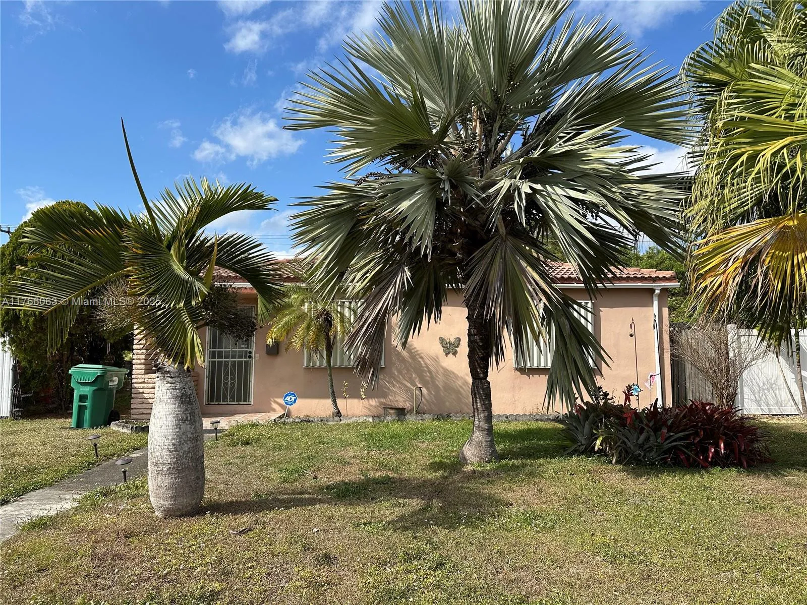 Miami, Florida 33155, United States, 2 Bedrooms Bedrooms, ,2 BathroomsBathrooms,Residential,Active,91151