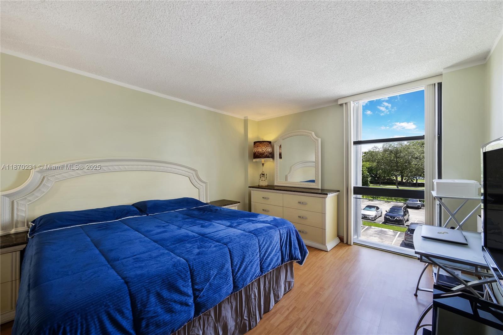 AVENTURA-ELDORADO CONDO - Residential