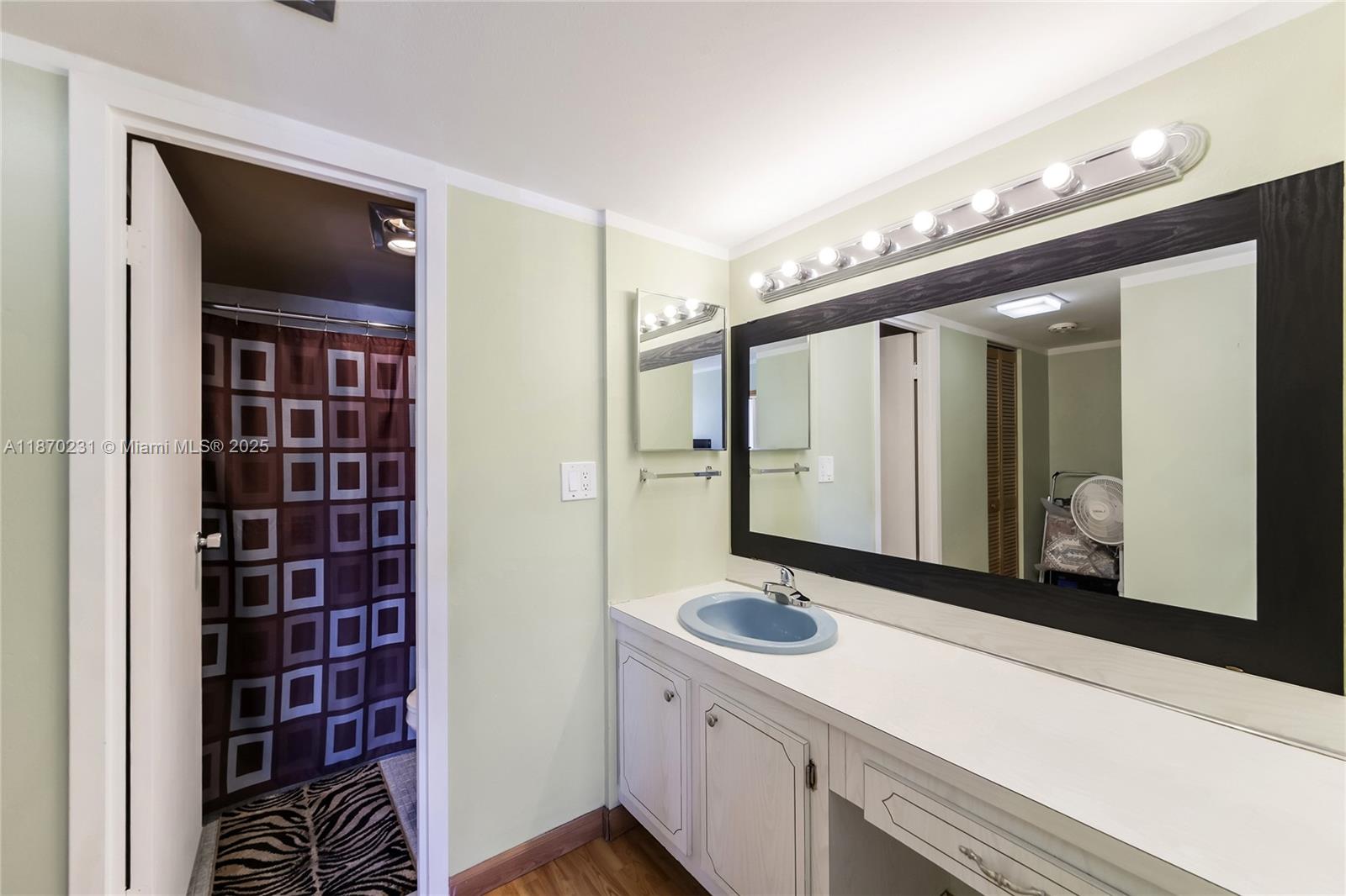 AVENTURA-ELDORADO CONDO - Residential