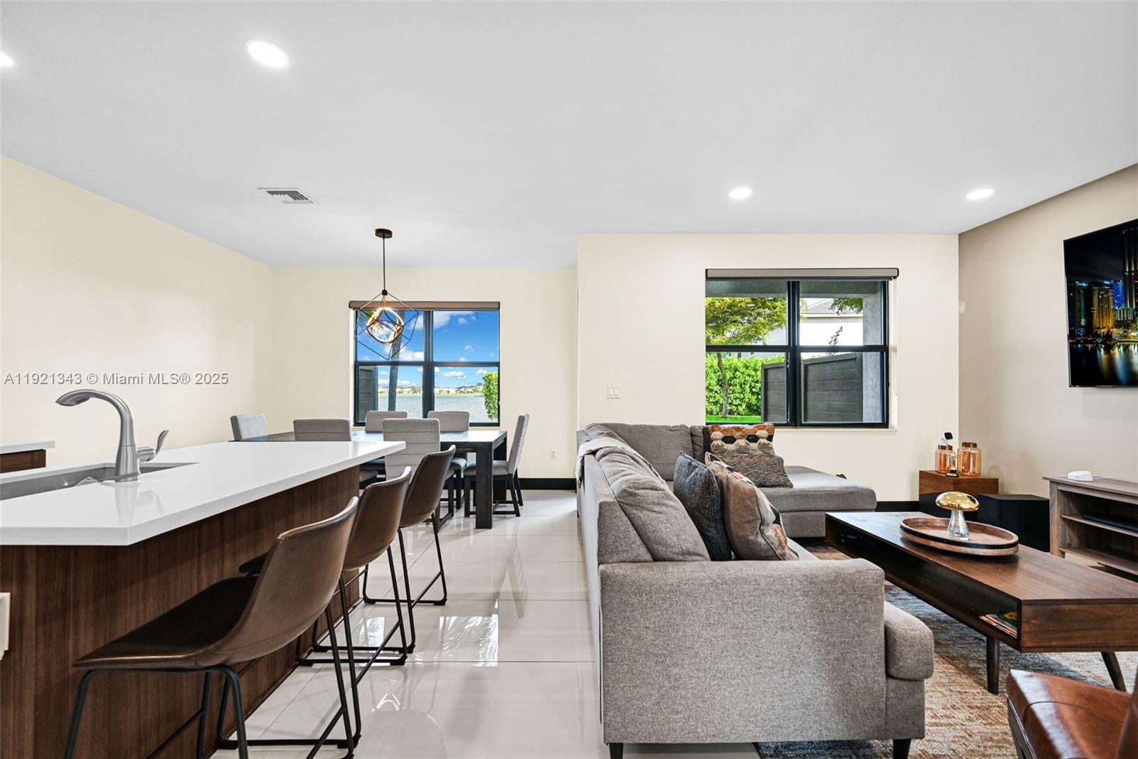 DUNNWOODY LAKE - Residential