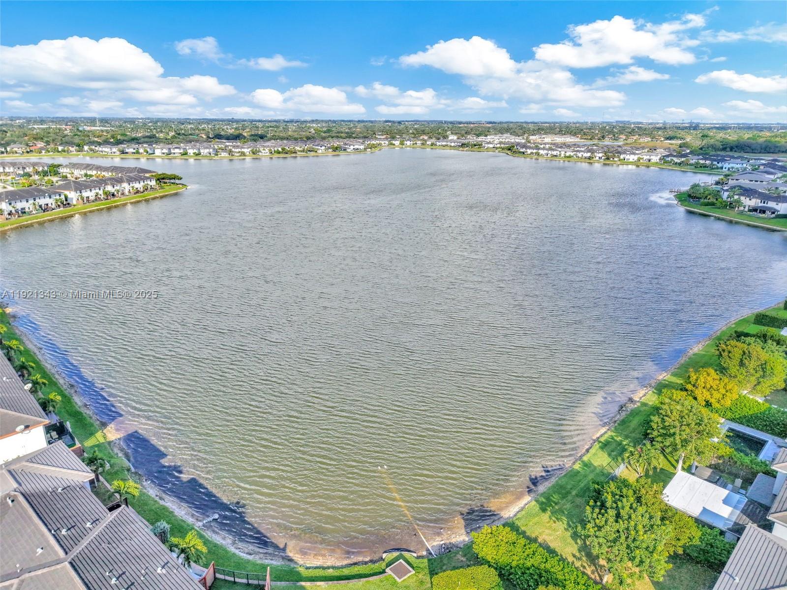 DUNNWOODY LAKE - Residential