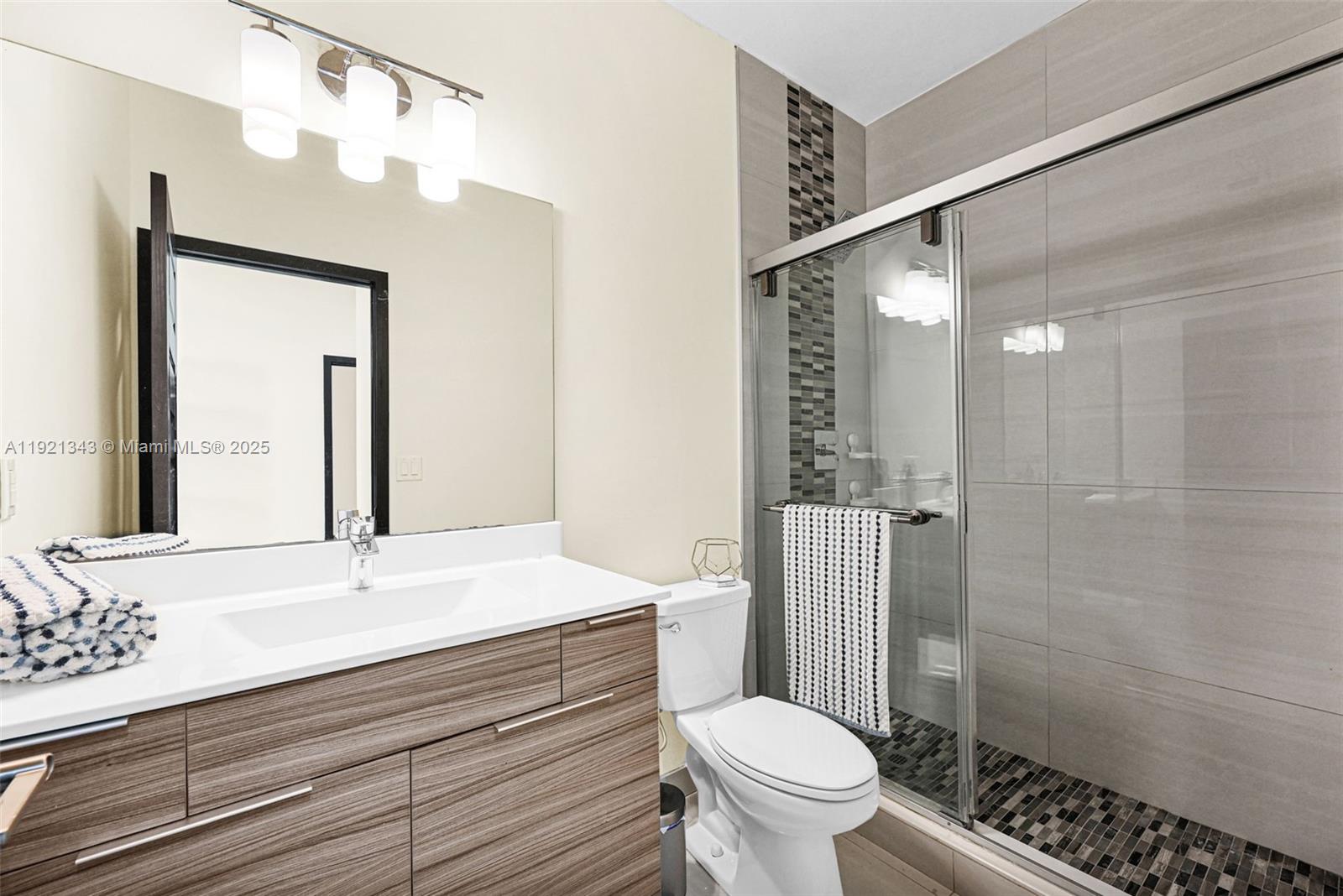 DUNNWOODY LAKE - Residential