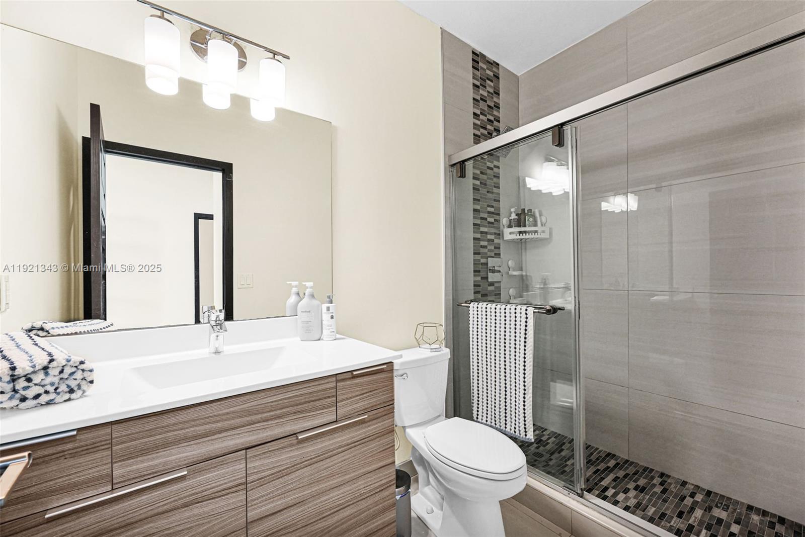 DUNNWOODY LAKE - Residential