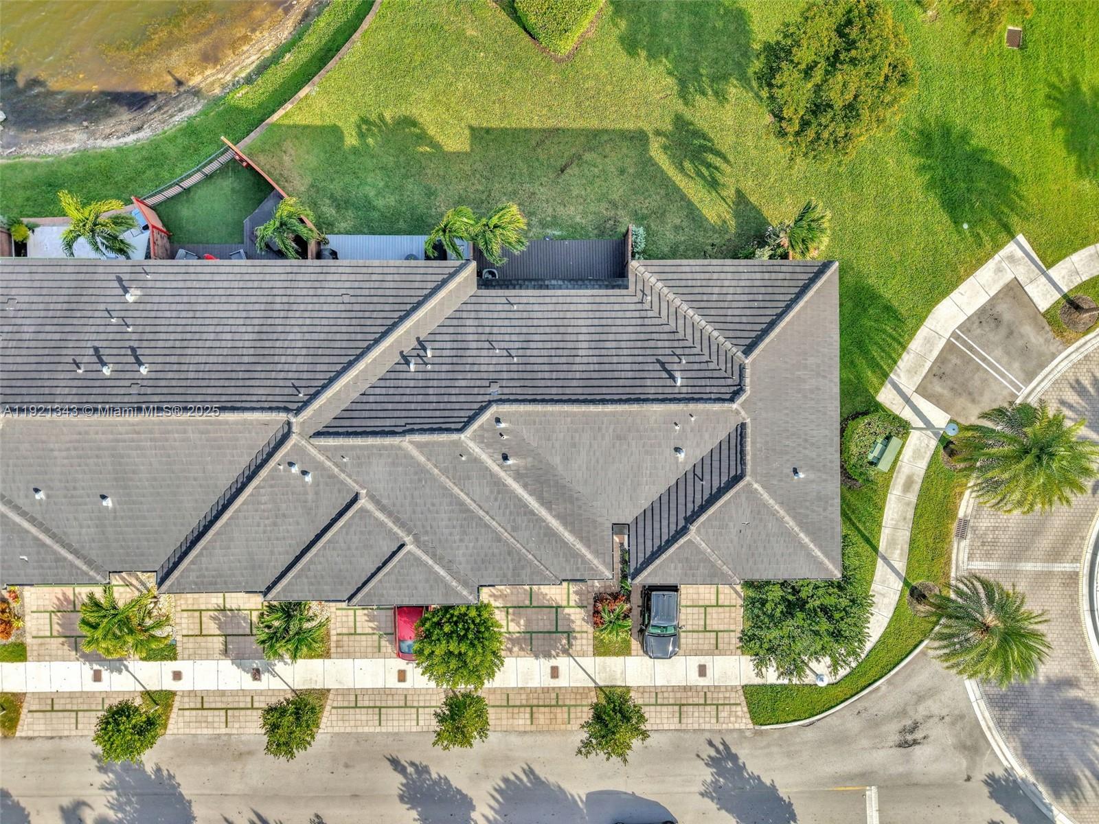 DUNNWOODY LAKE - Residential