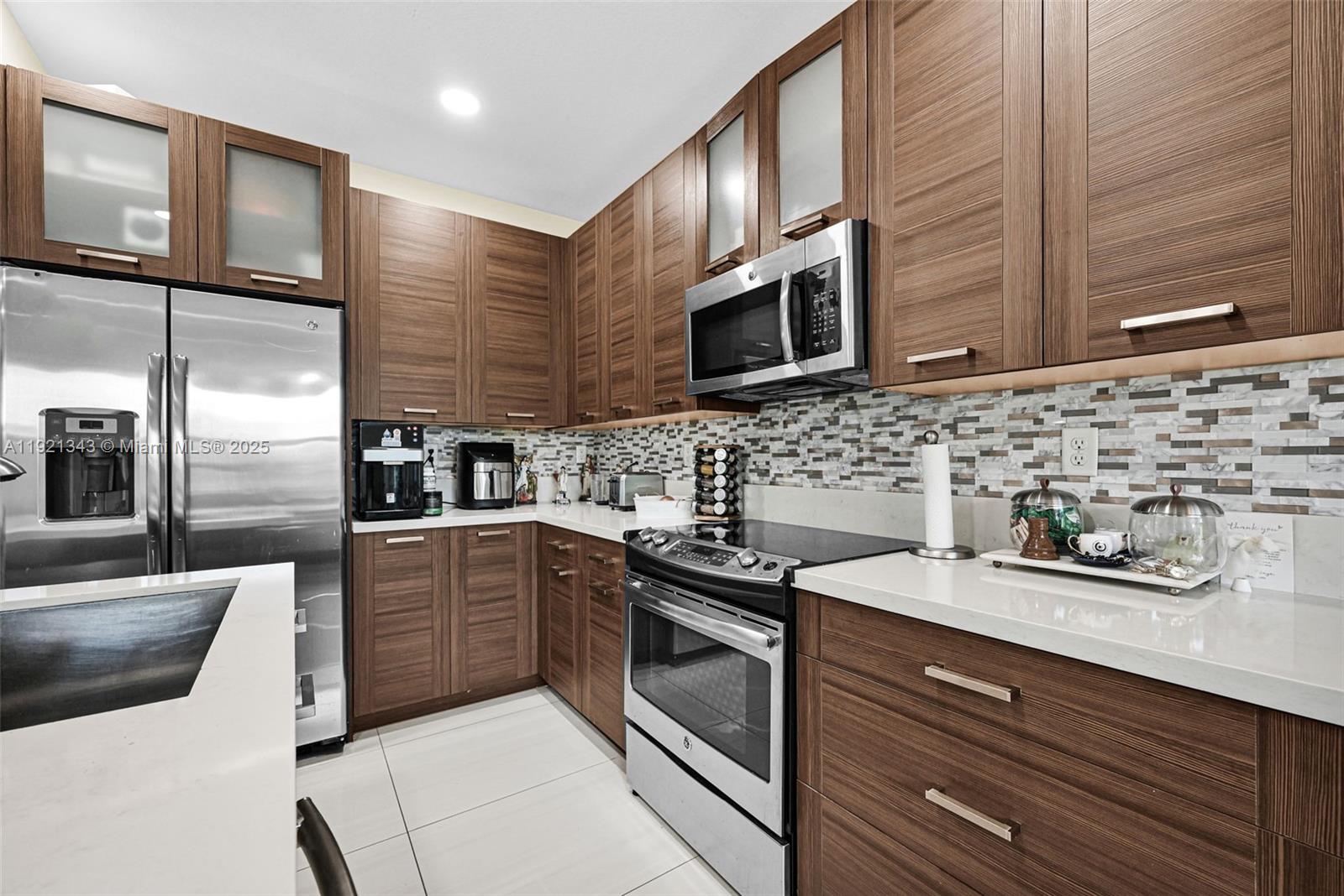 DUNNWOODY LAKE - Residential