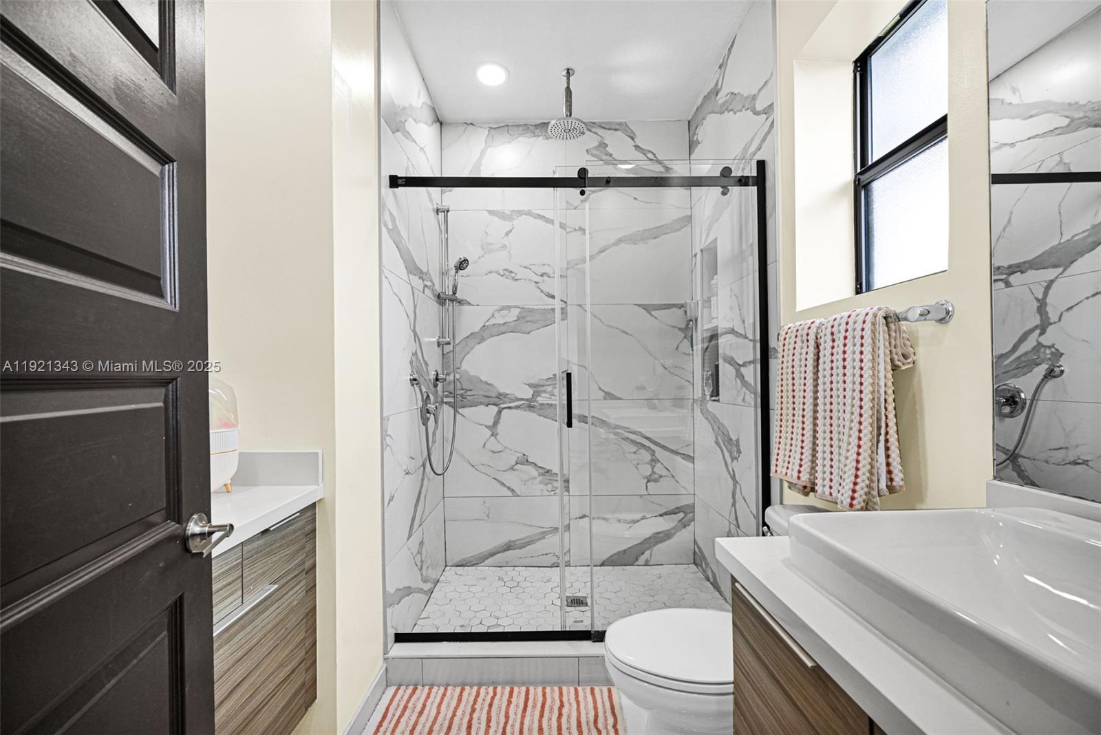 DUNNWOODY LAKE - Residential