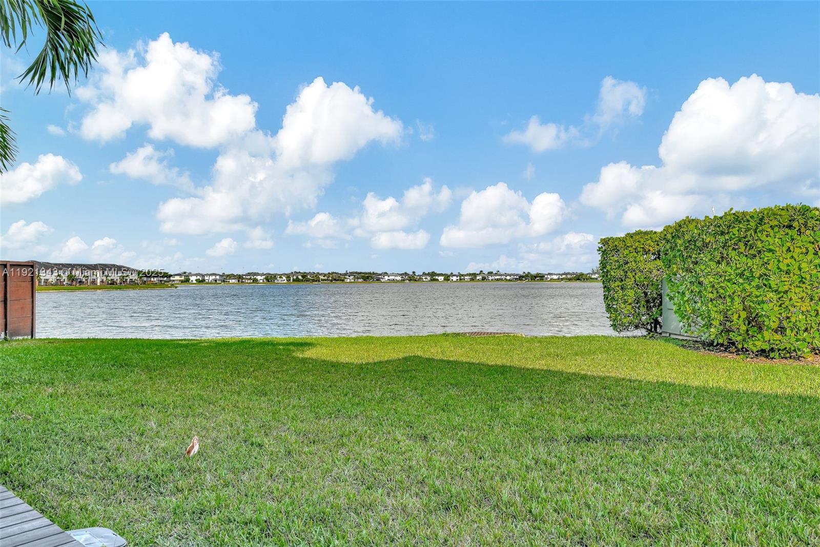 DUNNWOODY LAKE - Residential