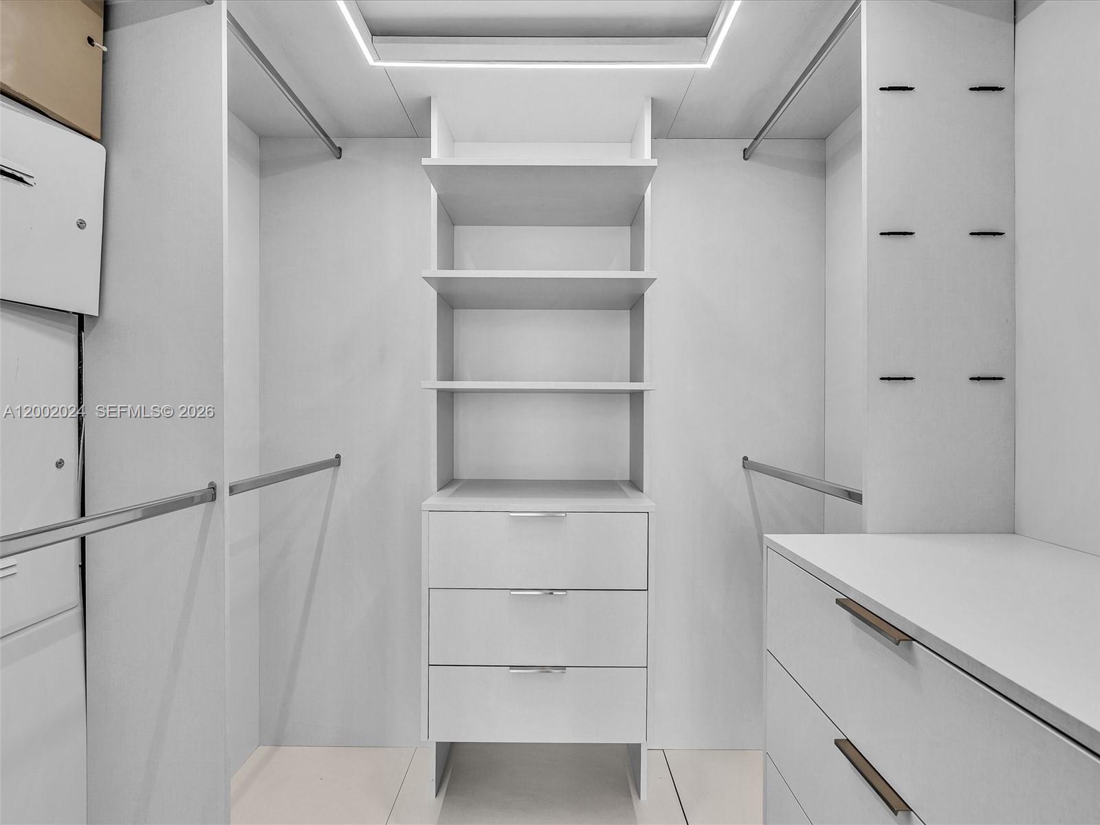 ICON BRICKELL CONDO NO 1 - Residential