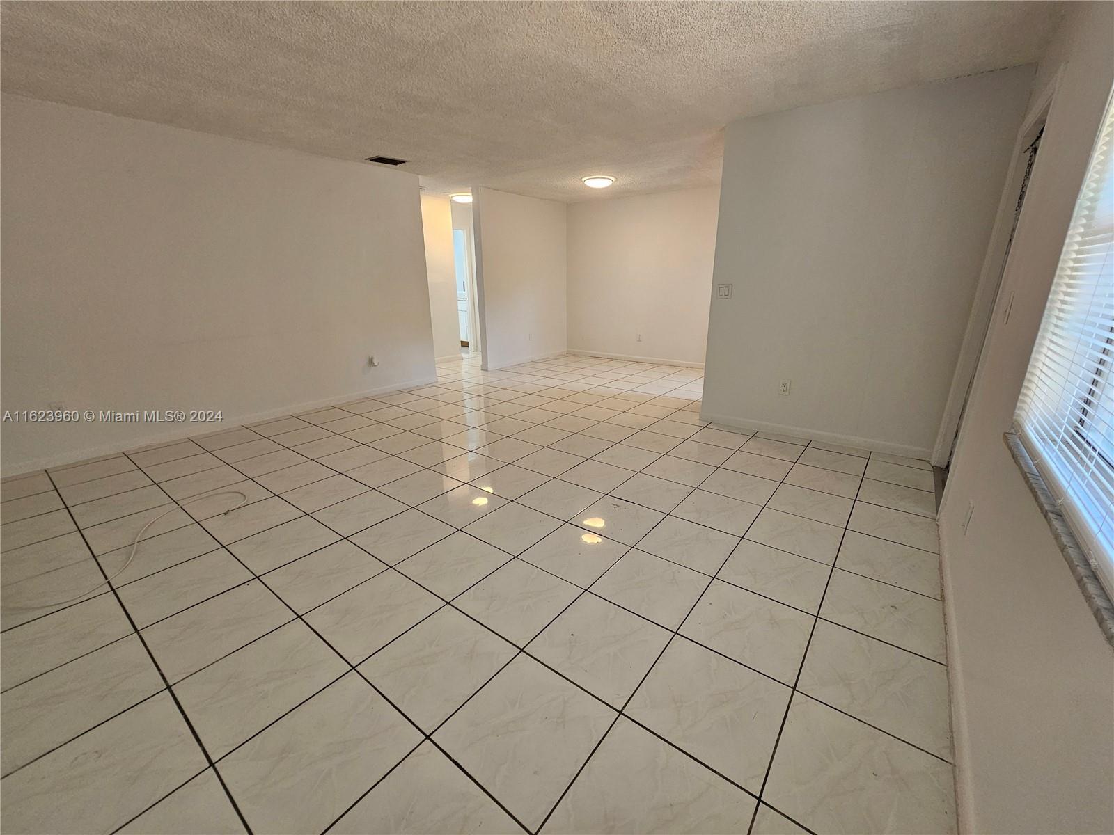 Modern Spacious 1/1 Clean and fresh and ready for move-in! Grand living area and good natural lighting! This freshly painted apartment has one parking space assigned and laundry on site. Excellent location, a short drive to grocery stores, restaurants, and shops. Close I-95, US 1, the beaches, Ft. Lauderdale Airport, and much more. Property Leased and Managed by Management Miami! Will not last available for rapid move-in! The second parking space is available for $75/month.