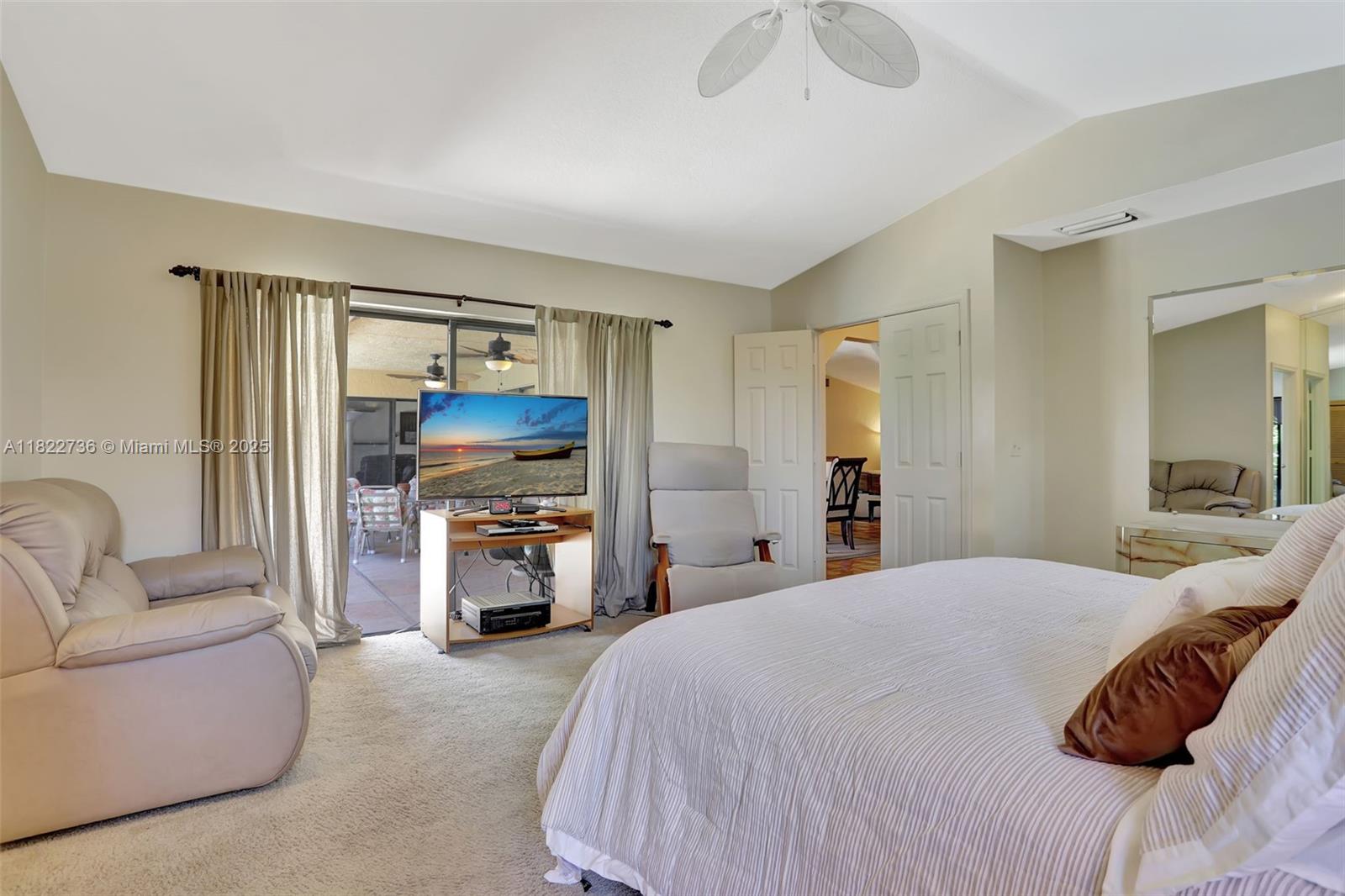 JACARANDA LAKES - Residential
