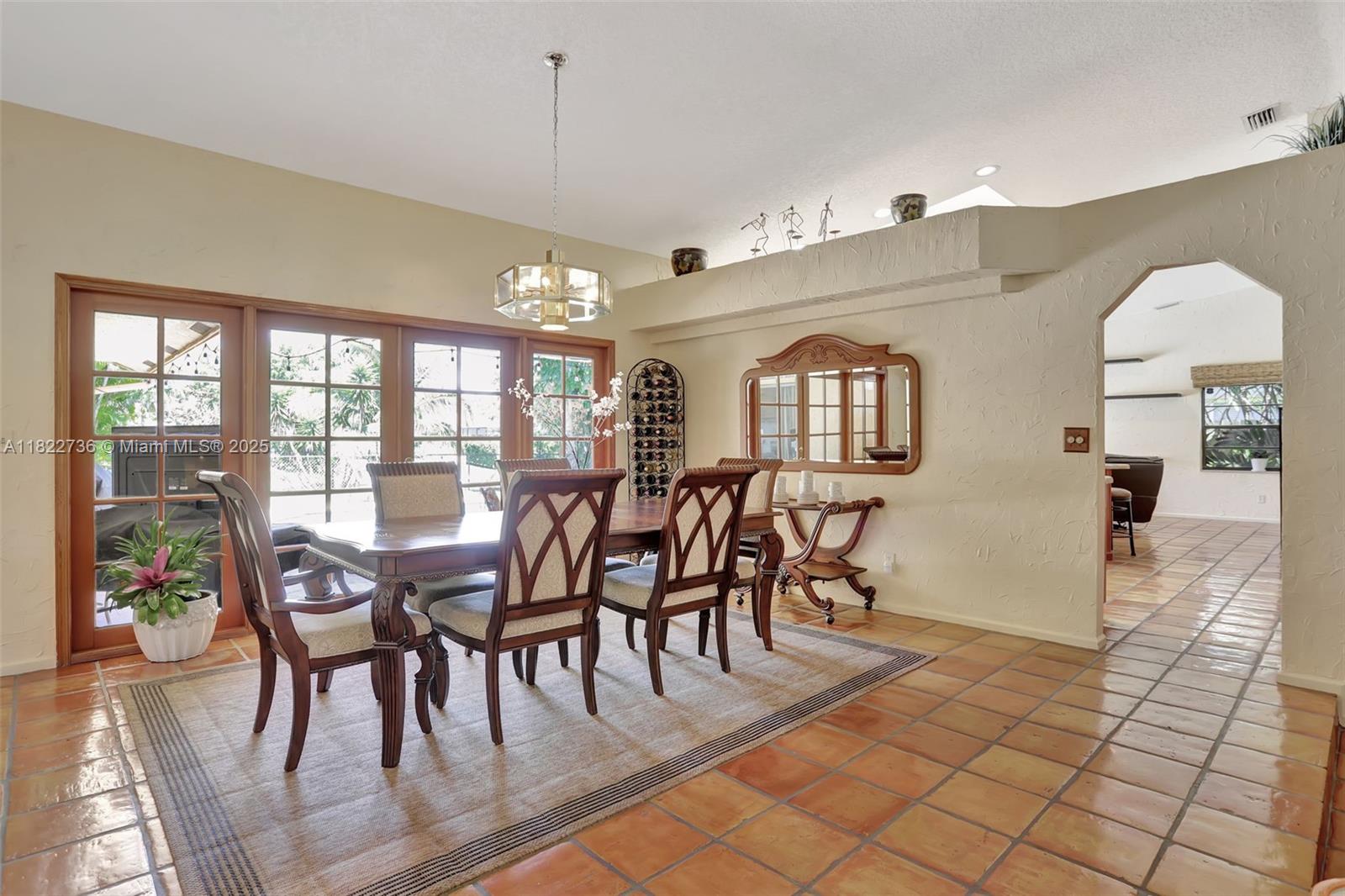 JACARANDA LAKES - Residential