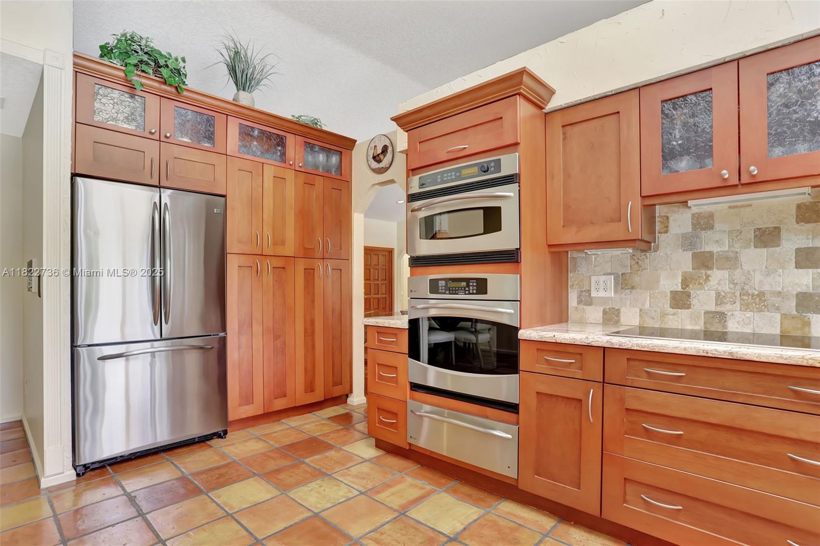 JACARANDA LAKES - Residential