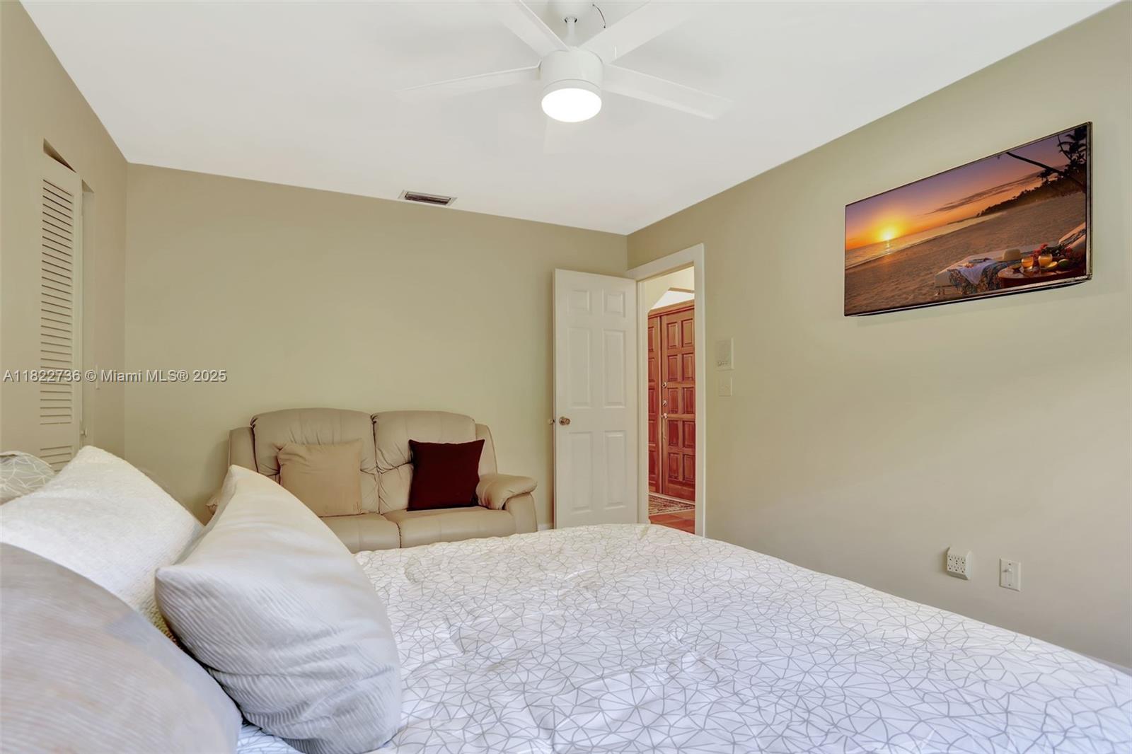 JACARANDA LAKES - Residential