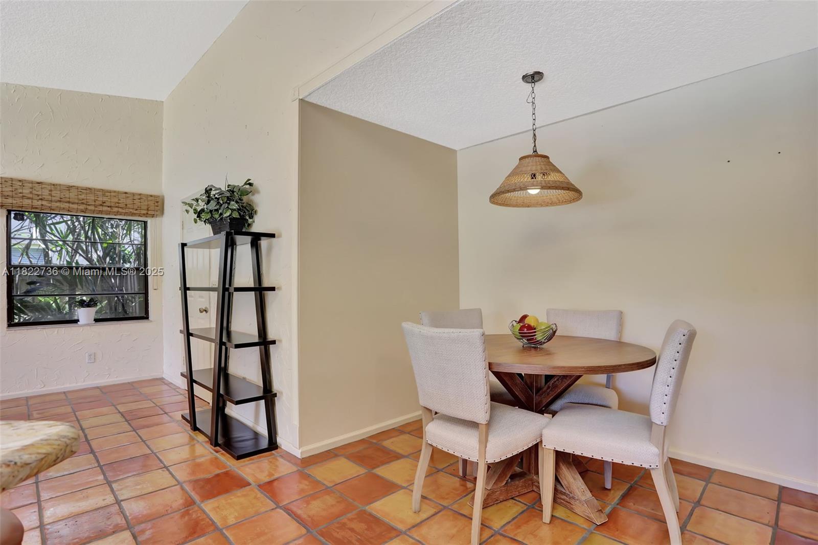 JACARANDA LAKES - Residential