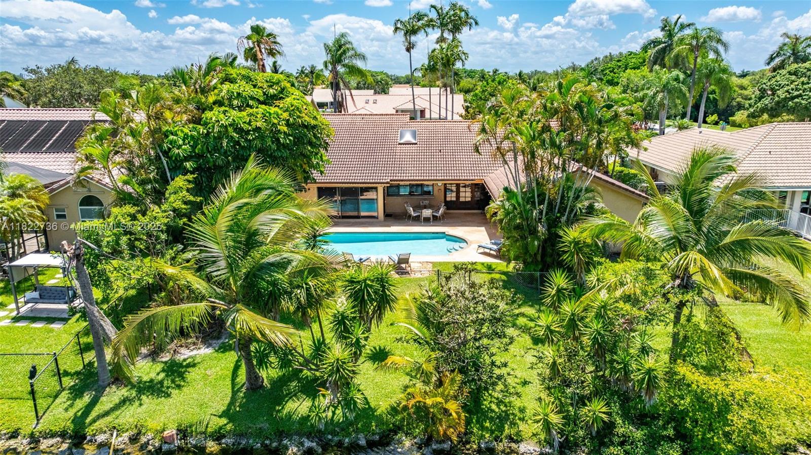 JACARANDA LAKES - Residential