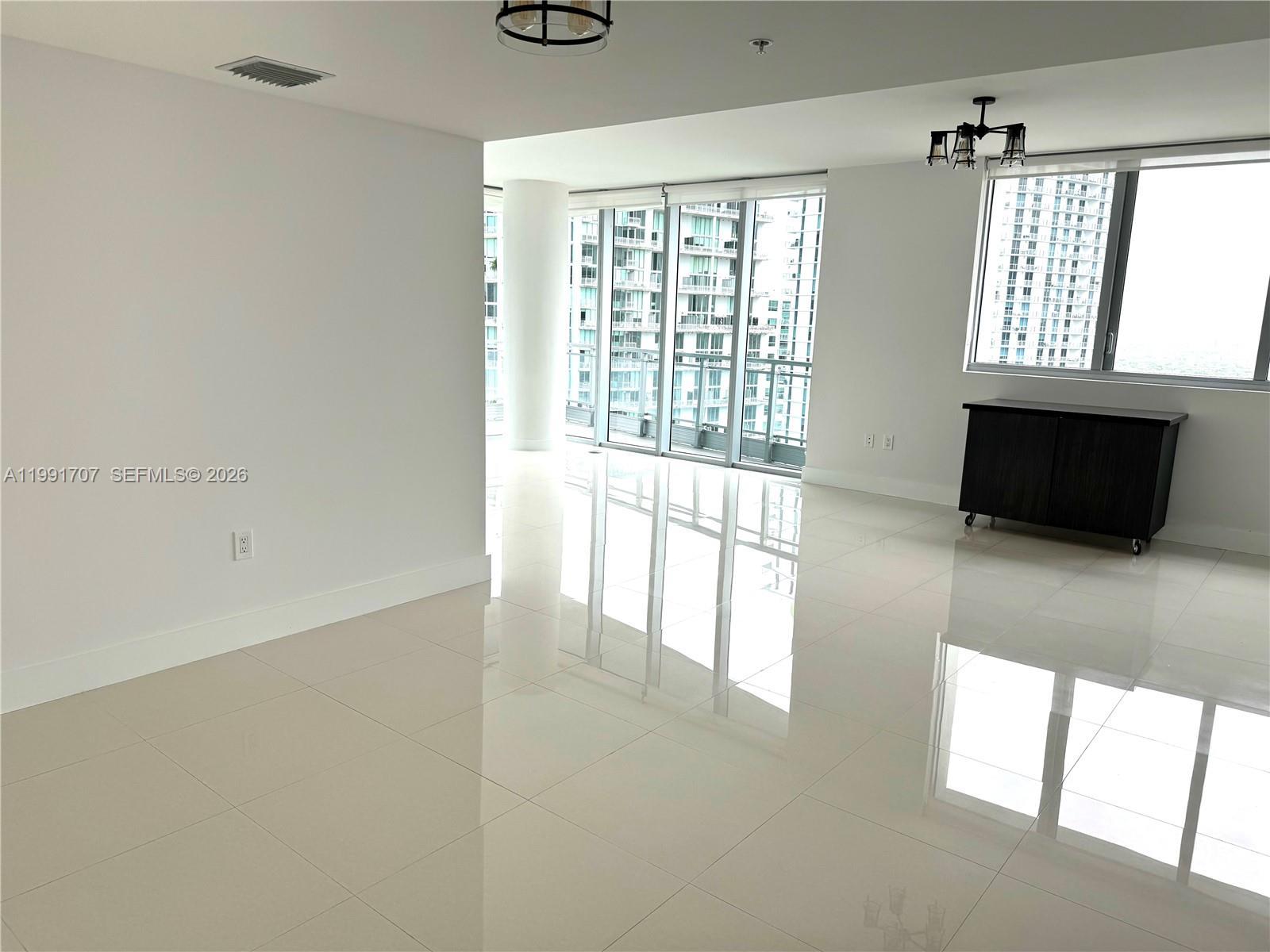 92 SW 3rd St 2905