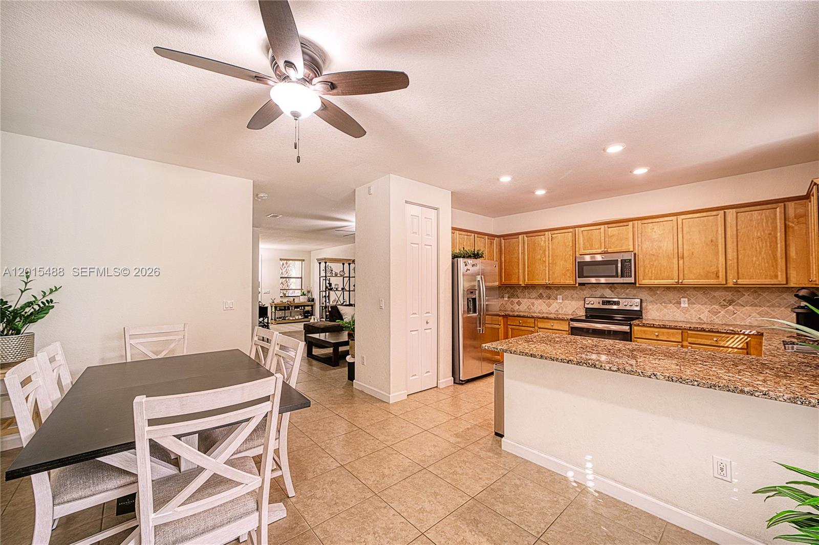 SIMONTON COURT - Residential