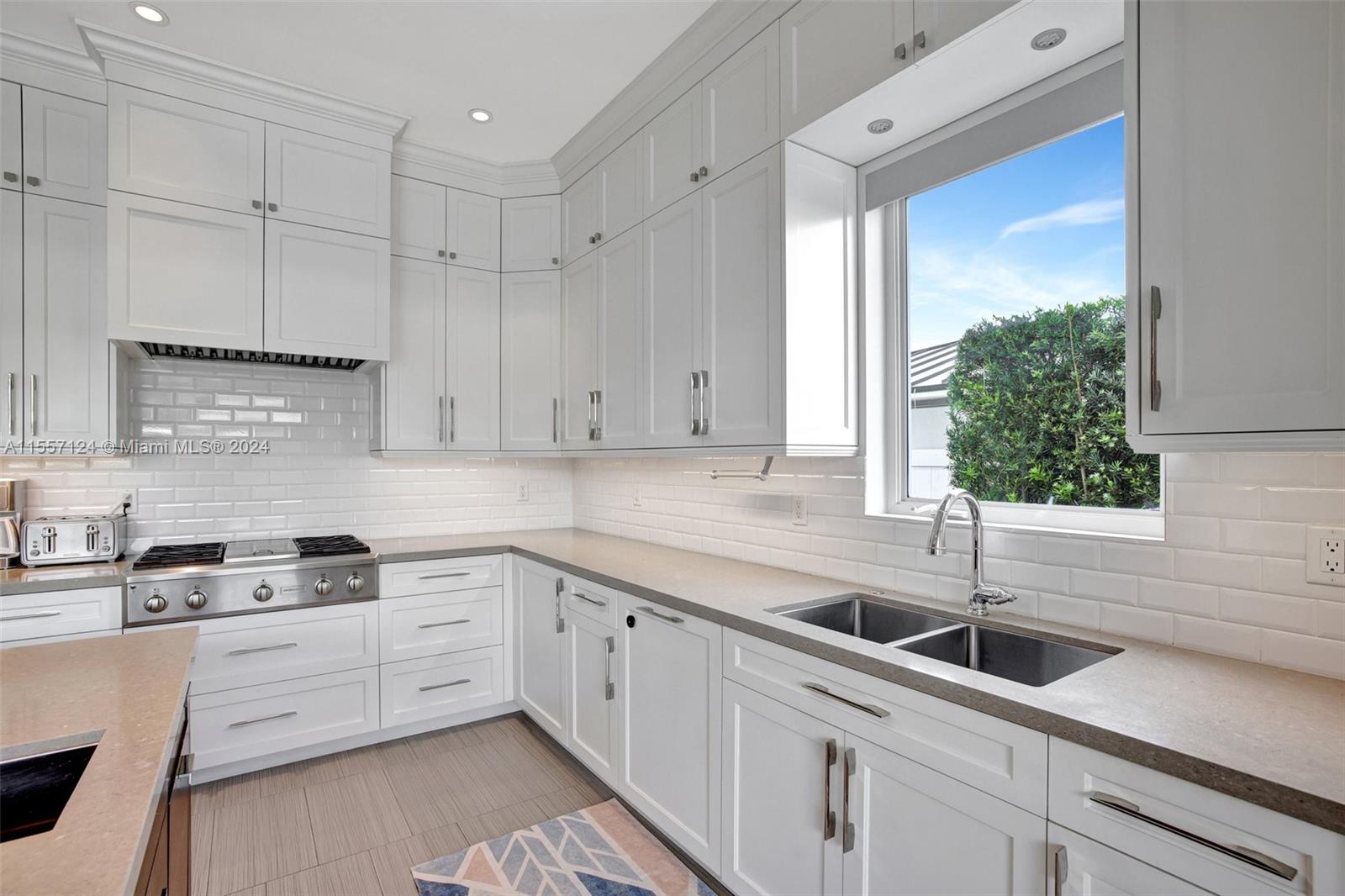 SILVER SHORES SEC OF LAUD - Residential