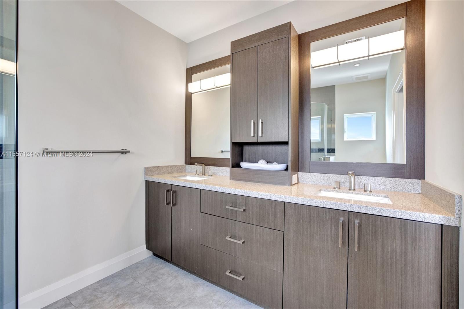 SILVER SHORES SEC OF LAUD - Residential