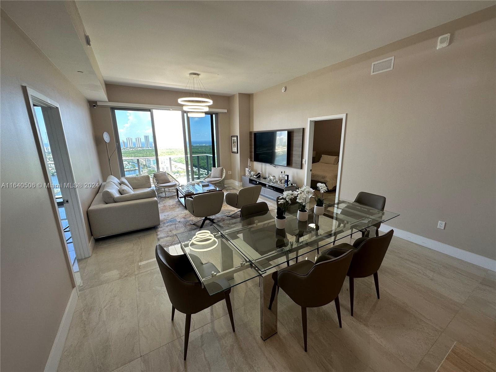 Photo 18 of 33 of 16385 Biscayne Blvd PH7 condo