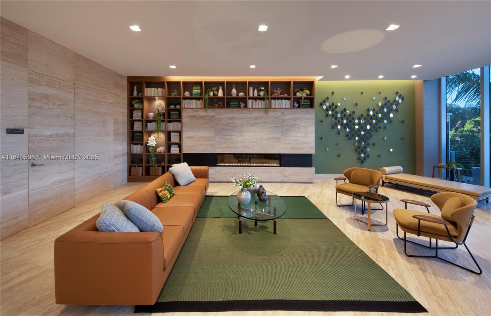 THE HARBOUR SOUTH CONDO - Residential