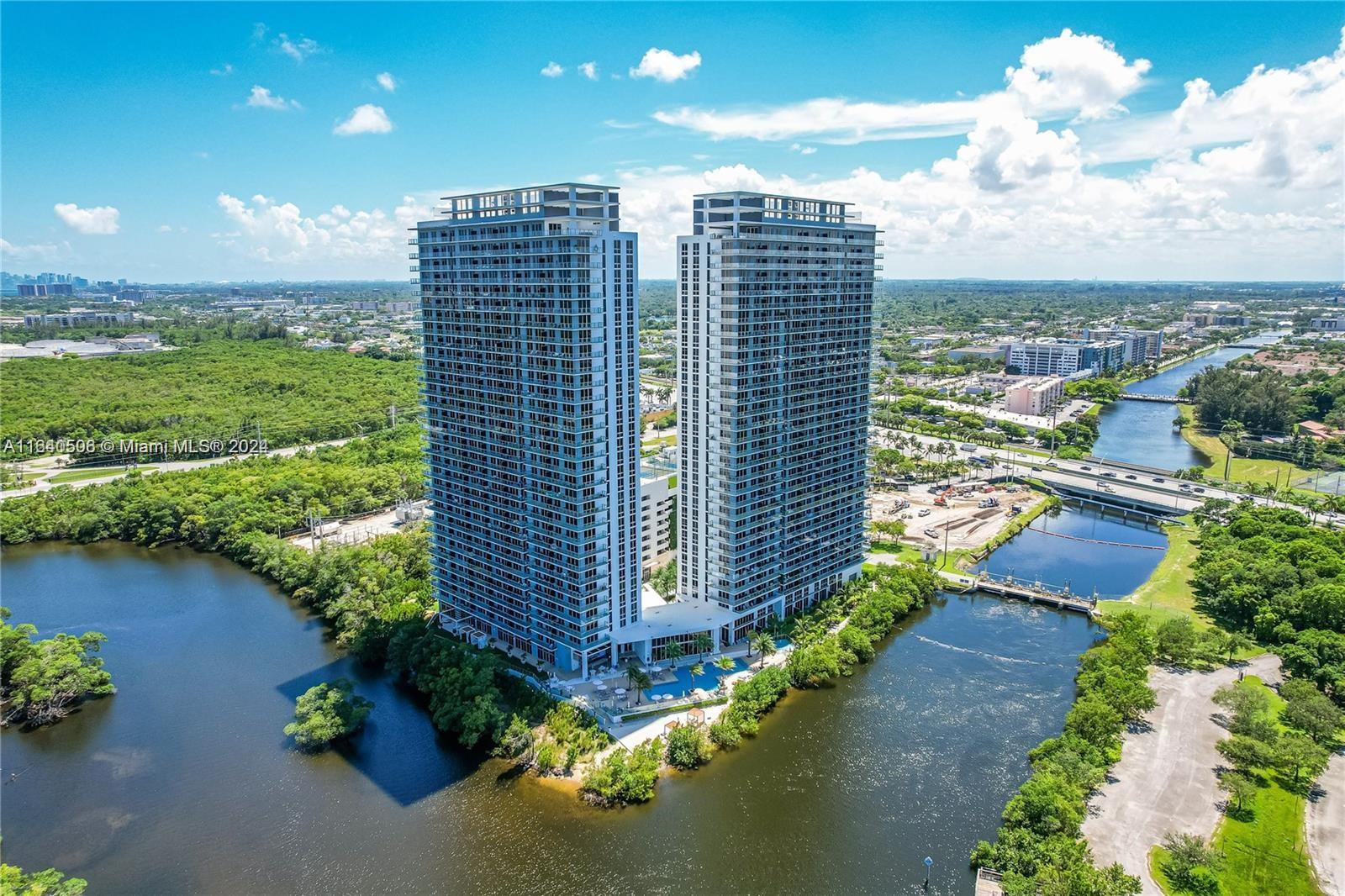 16385 Biscayne Blvd Ph7, North Miami Beach, Miami-Dade County, Florida - 3 Bedrooms  
4 Bathrooms - 