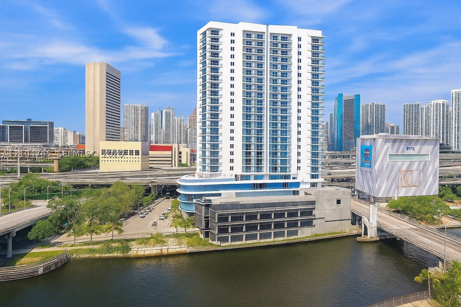 10 SW South River Dr 1202