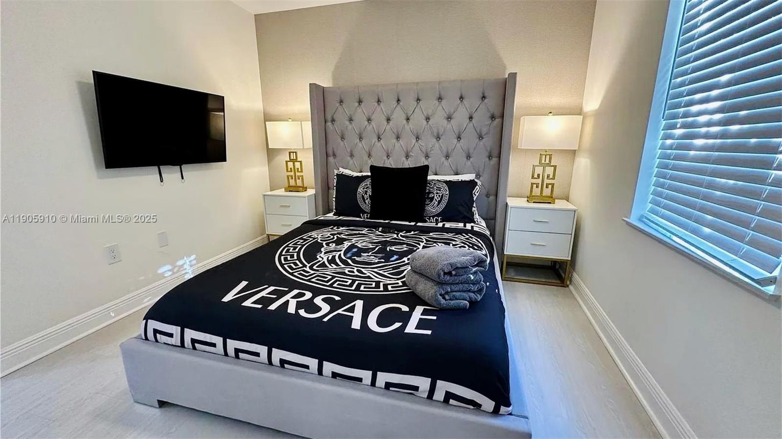 BRICKELL RIVERVIEW - Residential Income