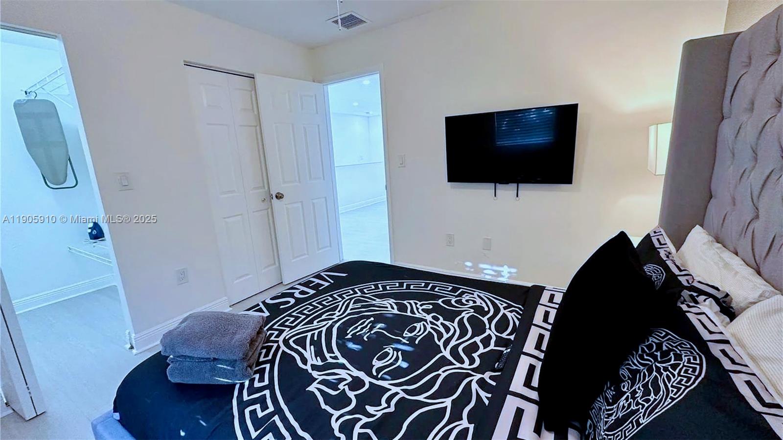 BRICKELL RIVERVIEW - Residential Income