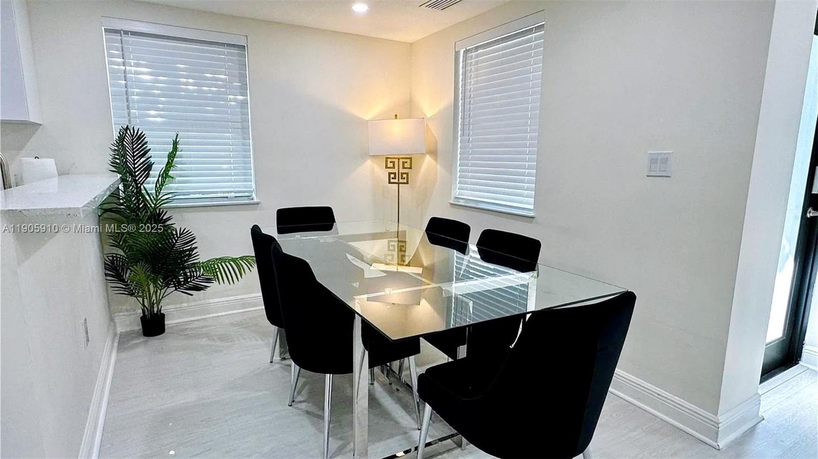 BRICKELL RIVERVIEW - Residential Income