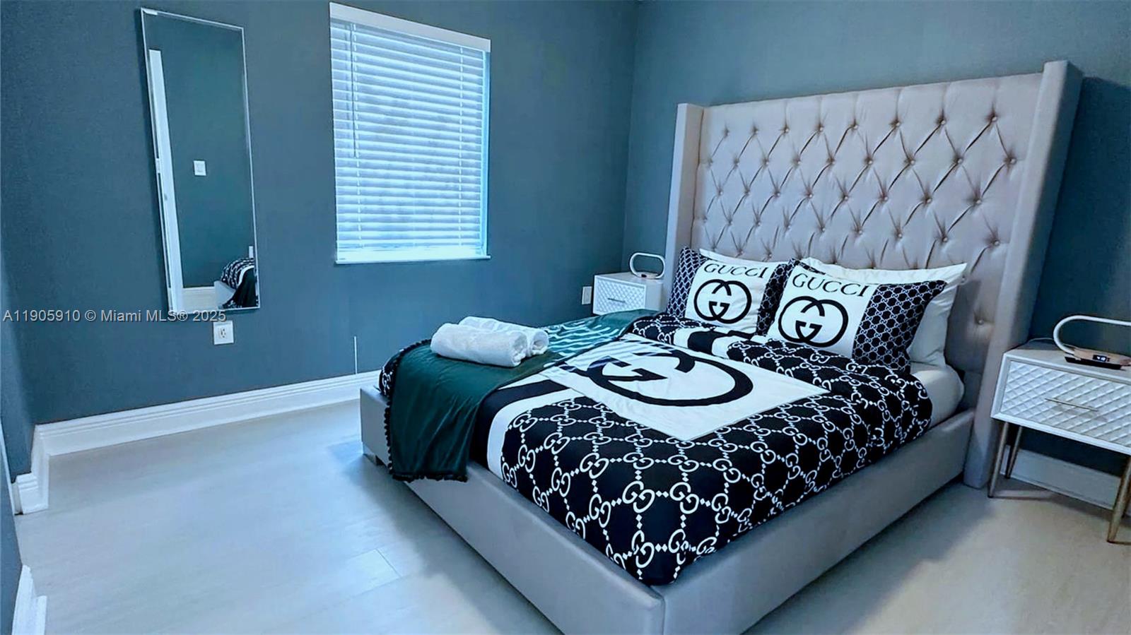 BRICKELL RIVERVIEW - Residential Income