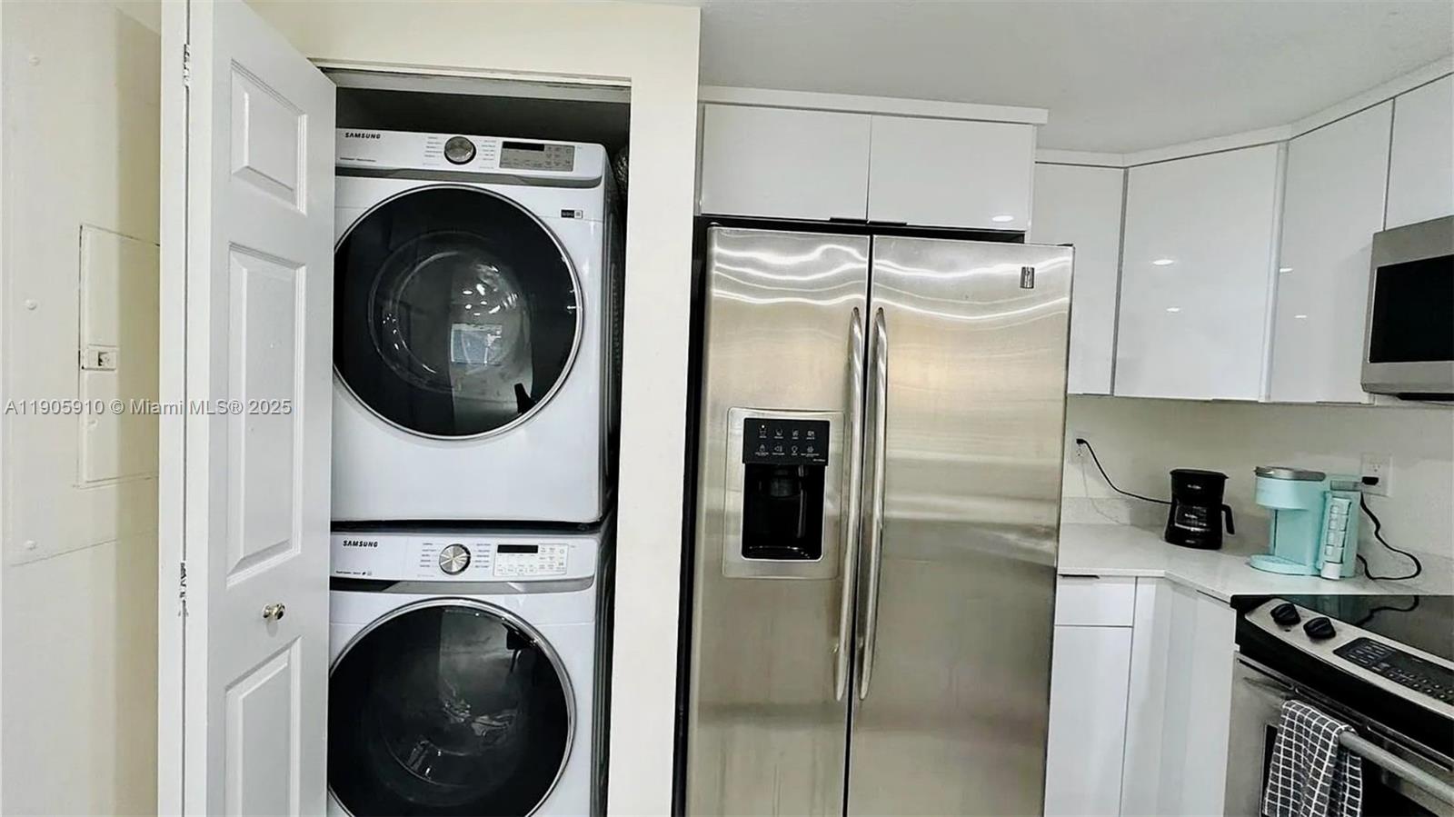 BRICKELL RIVERVIEW - Residential Income