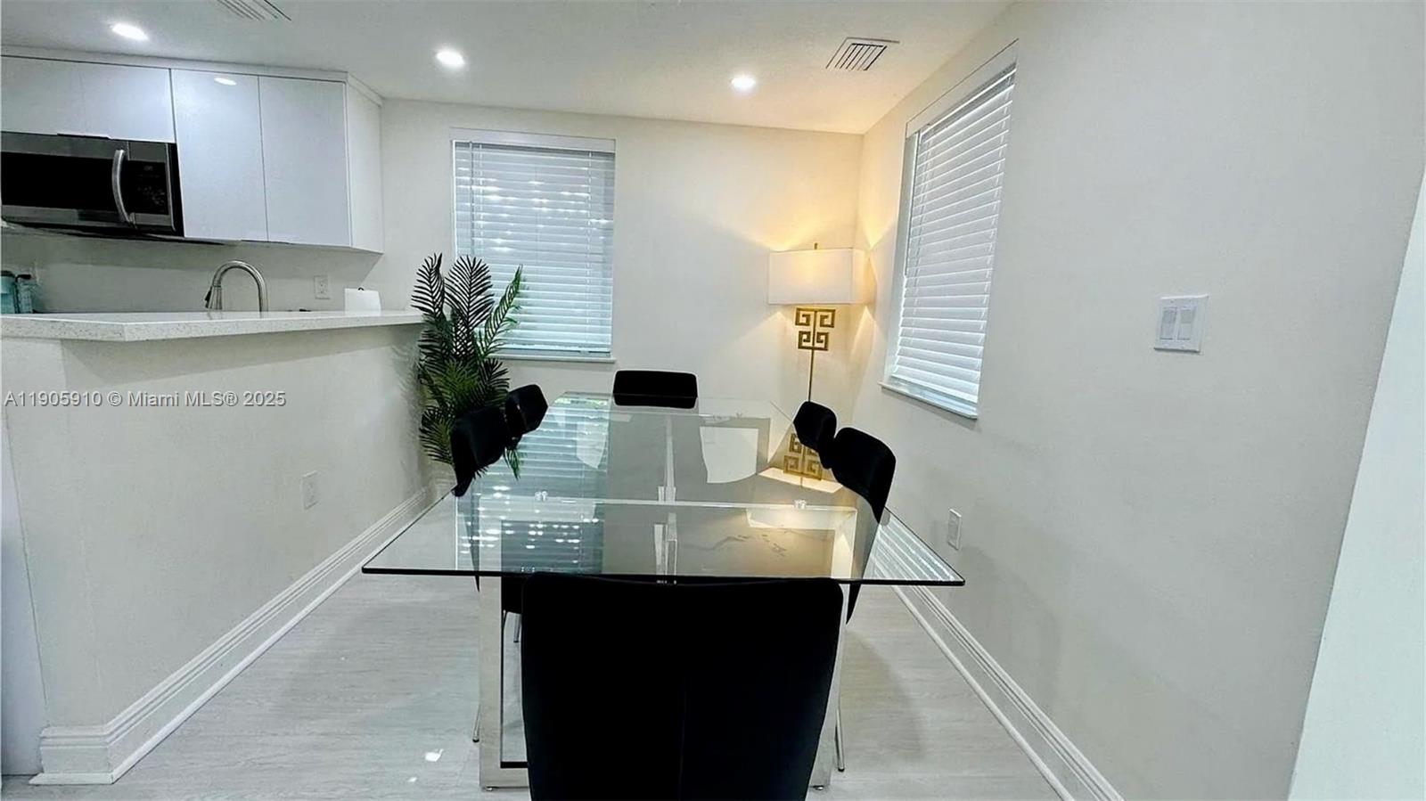 BRICKELL RIVERVIEW - Residential Income