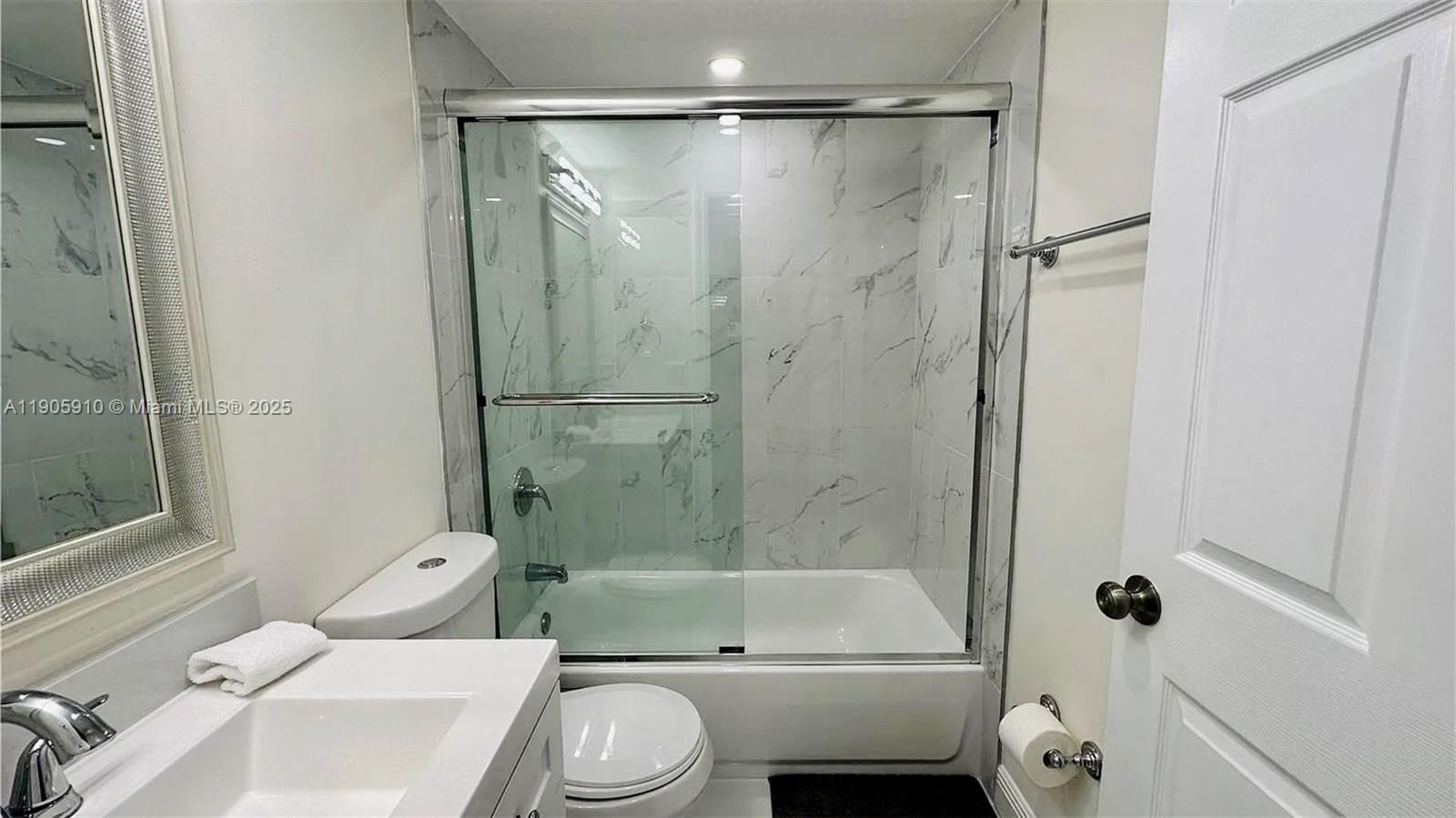 BRICKELL RIVERVIEW - Residential Income