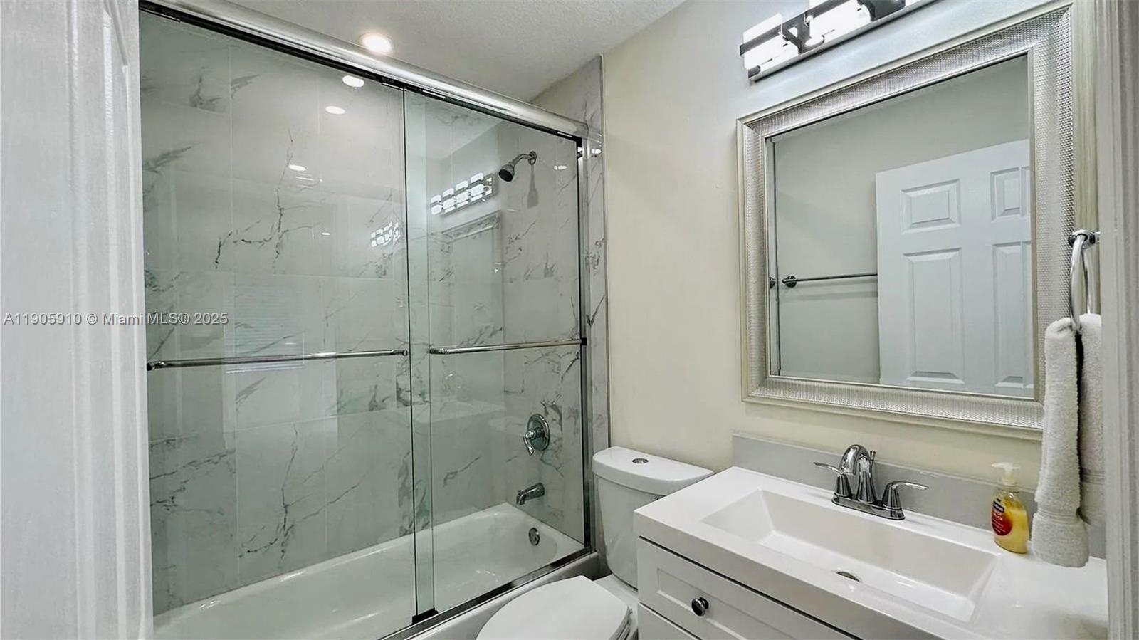 BRICKELL RIVERVIEW - Residential Income