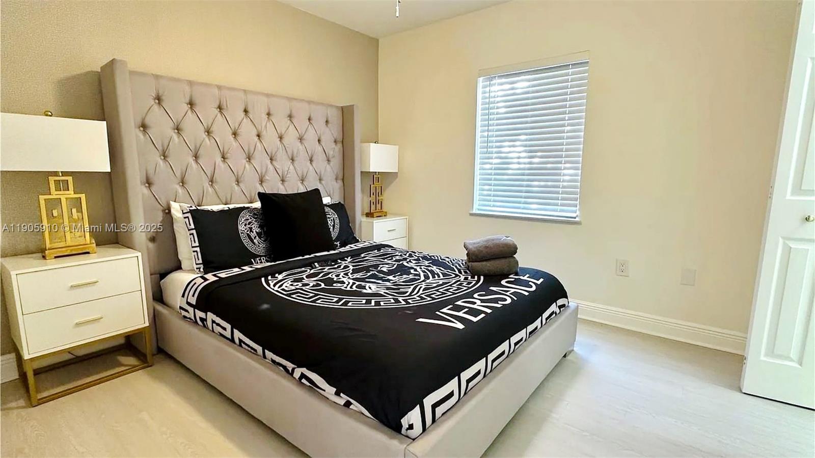 BRICKELL RIVERVIEW - Residential Income