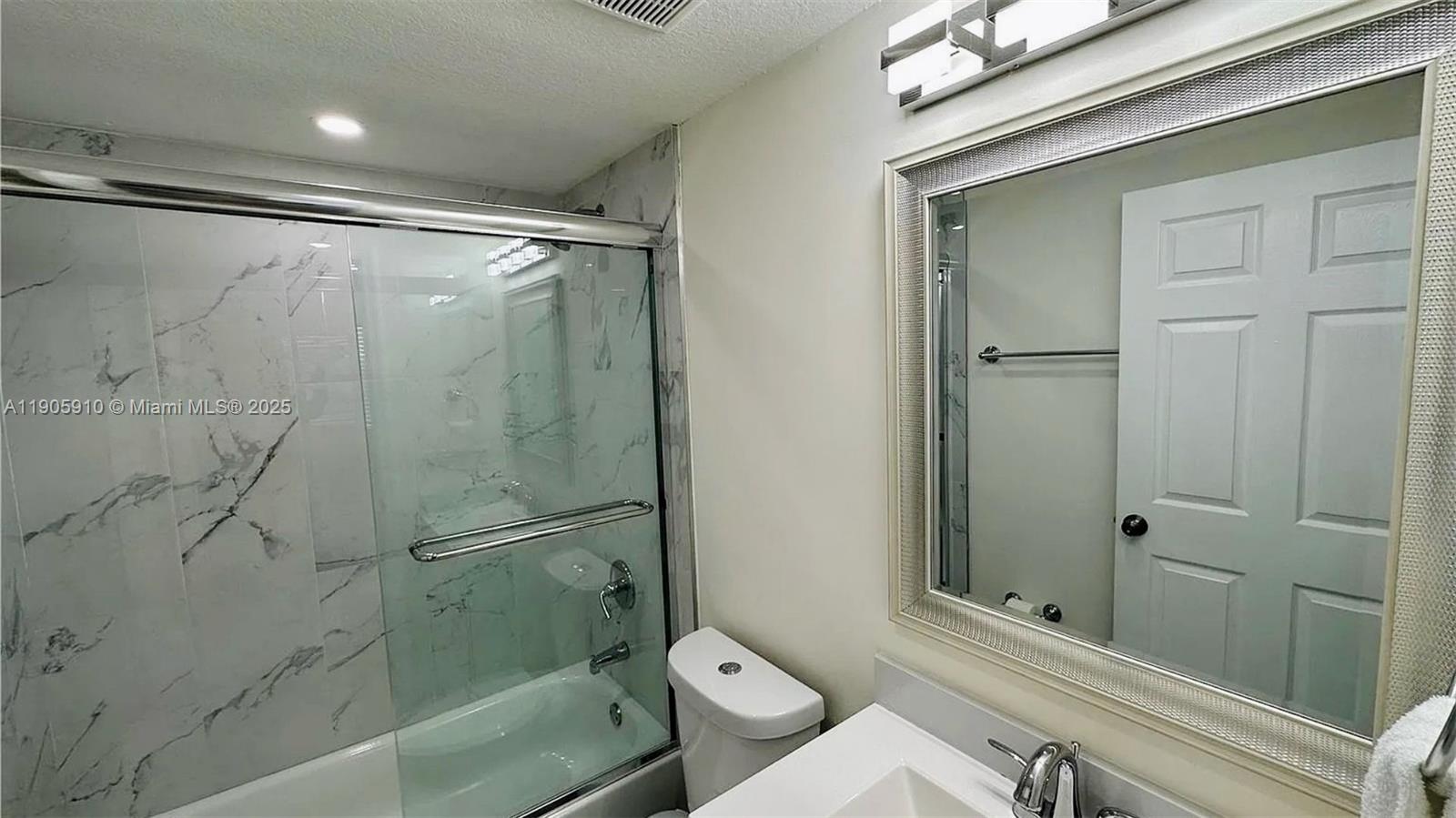 BRICKELL RIVERVIEW - Residential Income