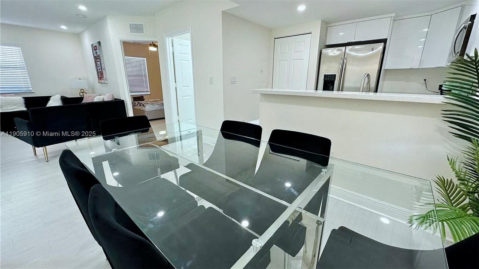 BRICKELL RIVERVIEW - Residential Income