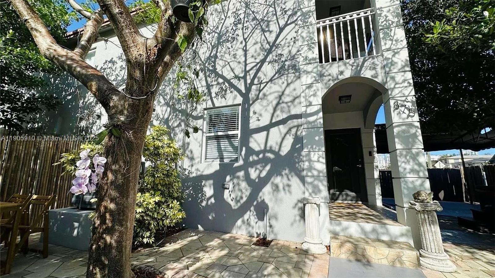 BRICKELL RIVERVIEW - Residential Income