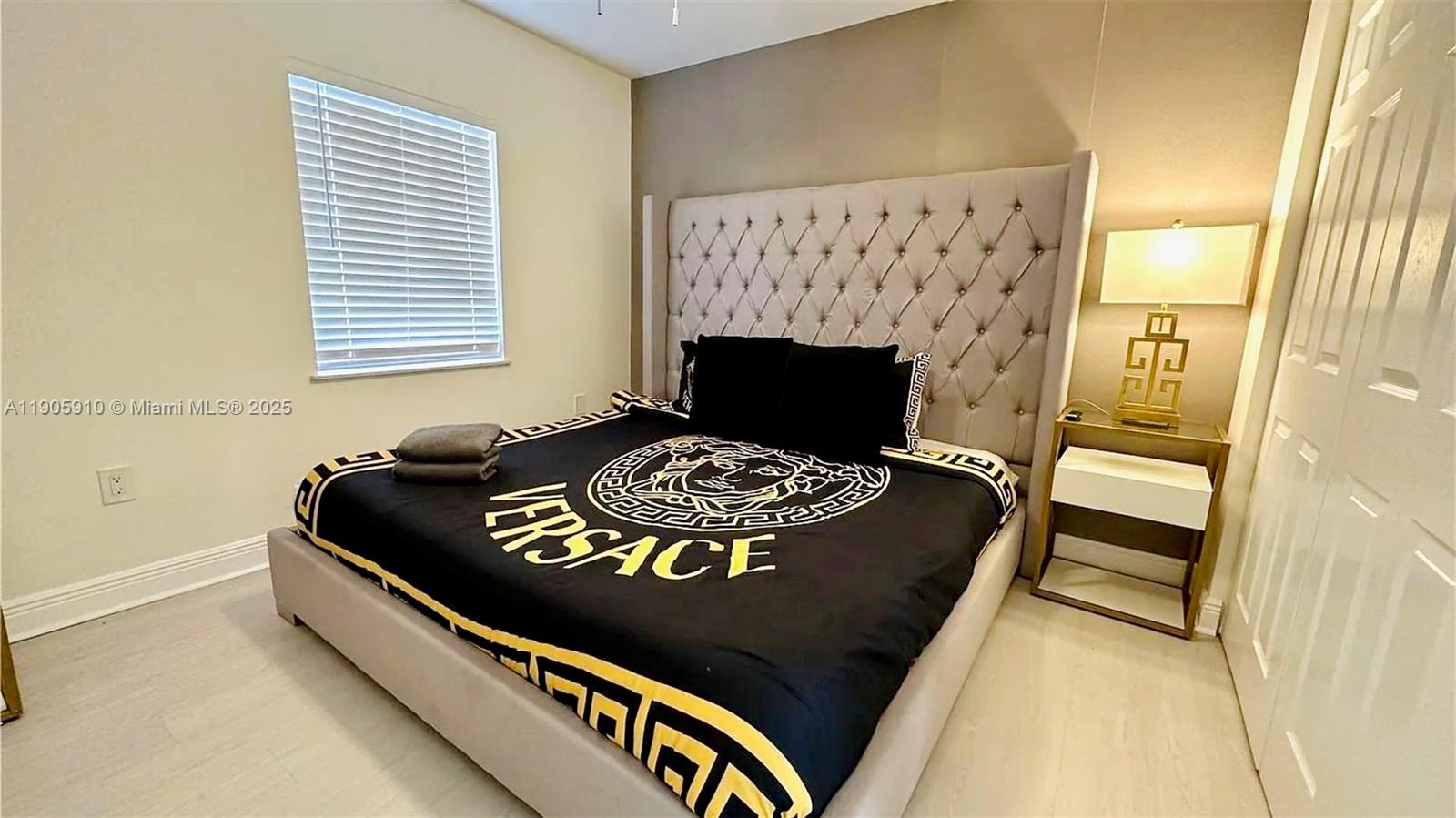 BRICKELL RIVERVIEW - Residential Income