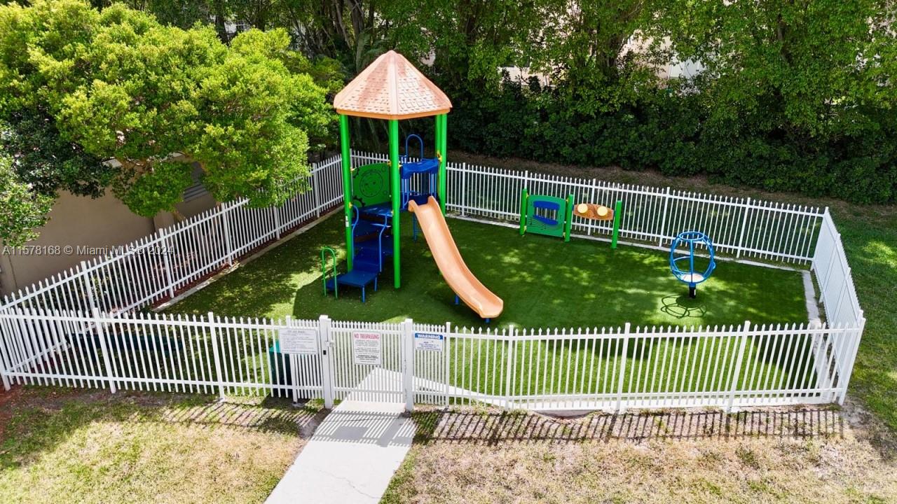 TOWNGATE - Residential