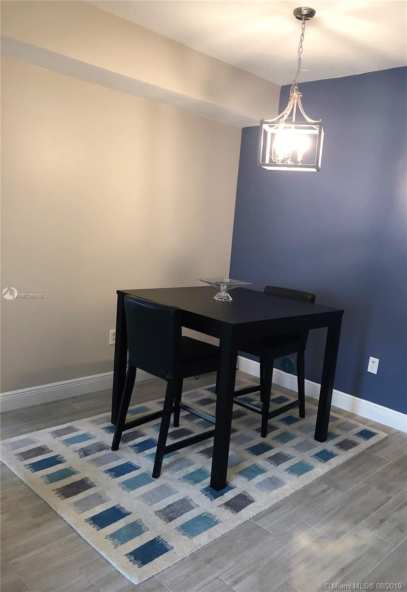 REFLECTIONS AT PEMBROKE - Residential Lease