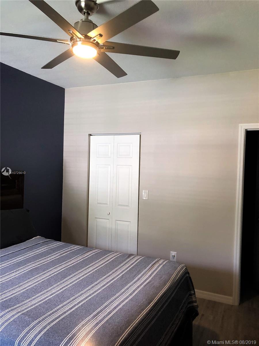 REFLECTIONS AT PEMBROKE - Residential Lease