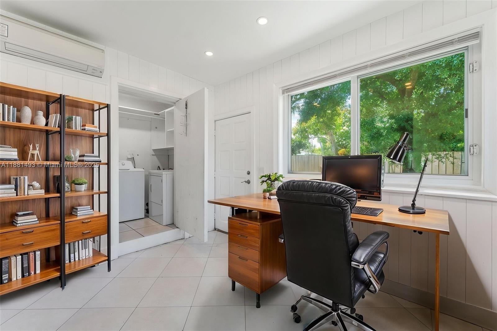 AVON HEIGHTS - Residential