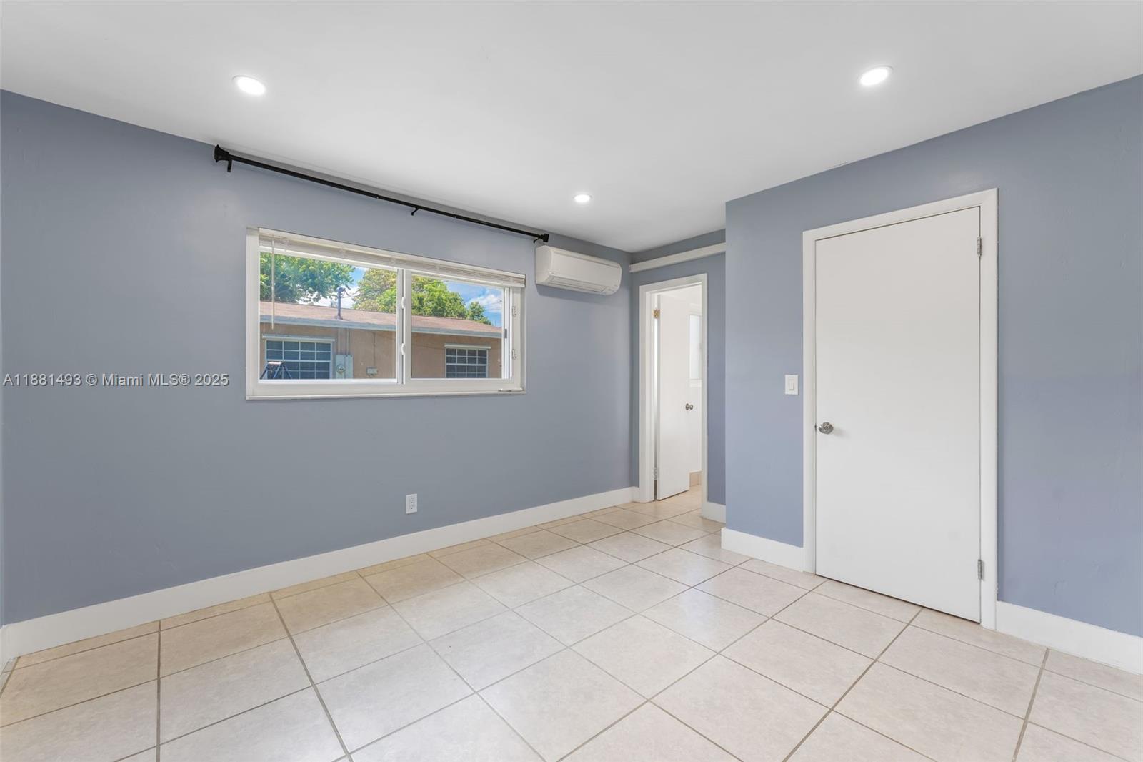 AVON HEIGHTS - Residential