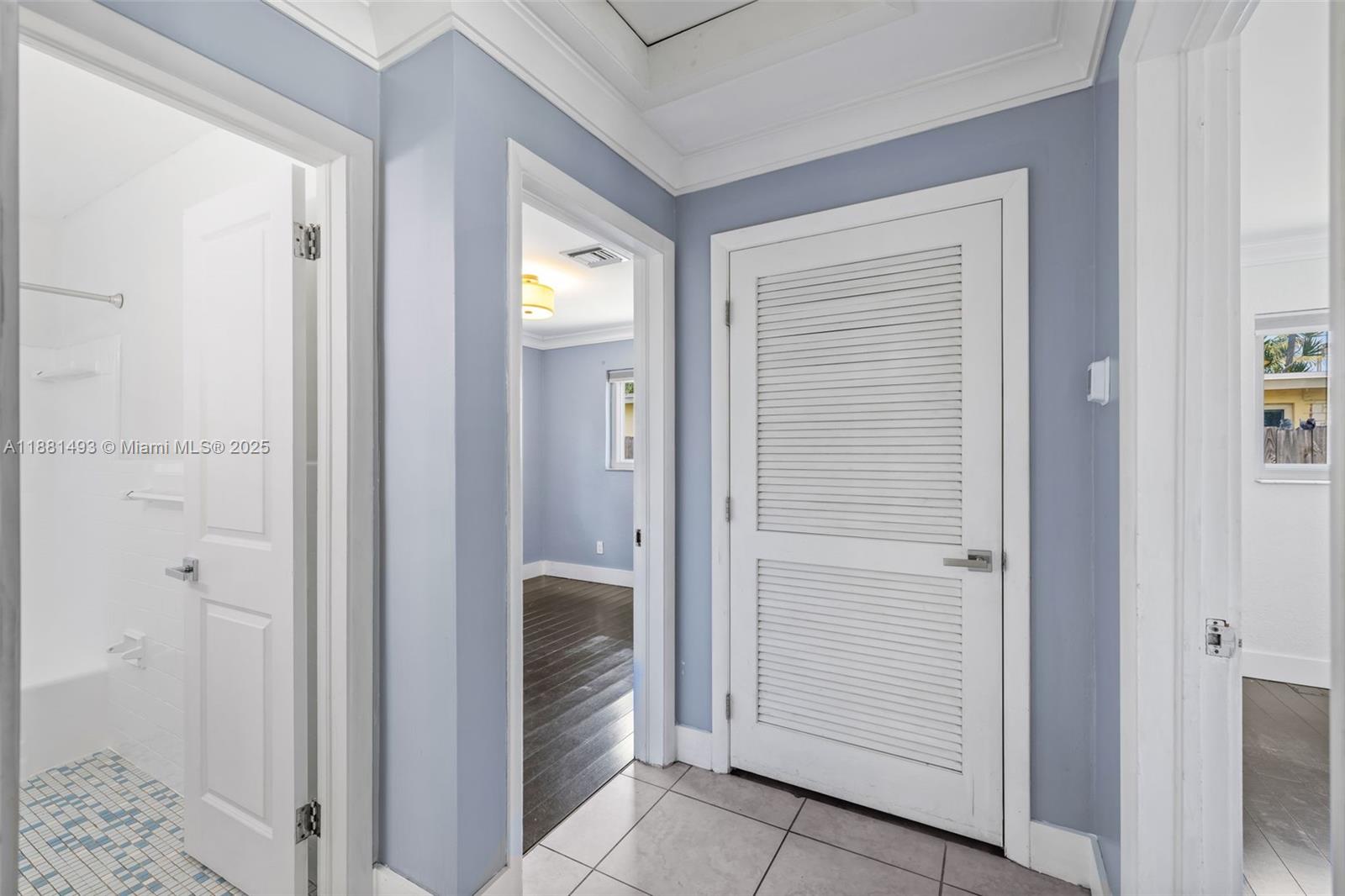 AVON HEIGHTS - Residential