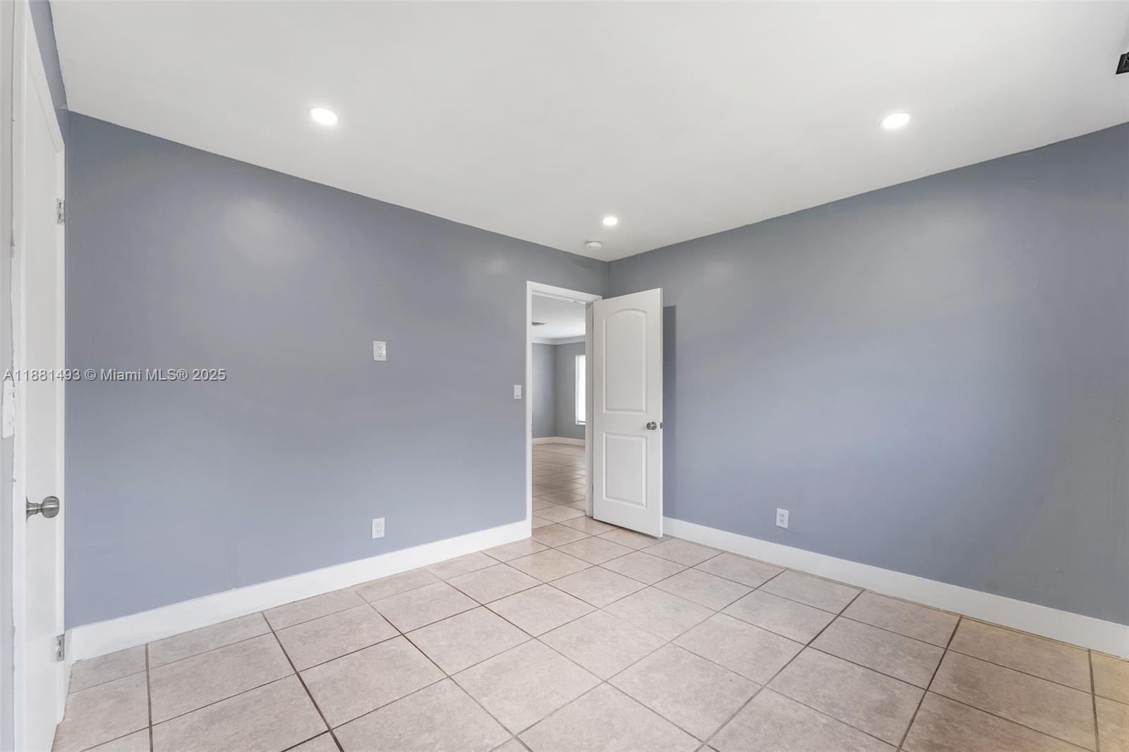 AVON HEIGHTS - Residential